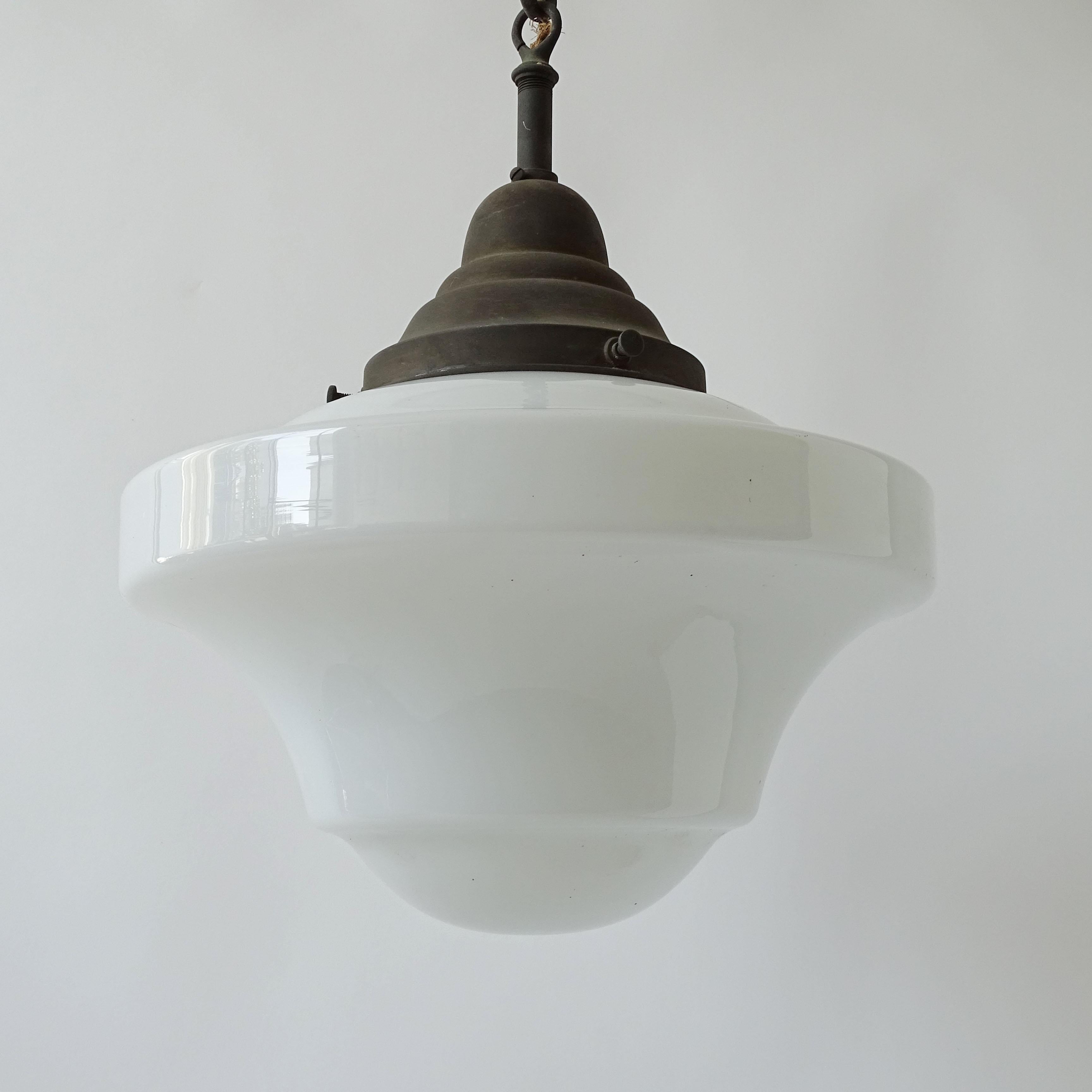 1930s Philips opaline glass and brass pendant In Good Condition For Sale In Milan, IT