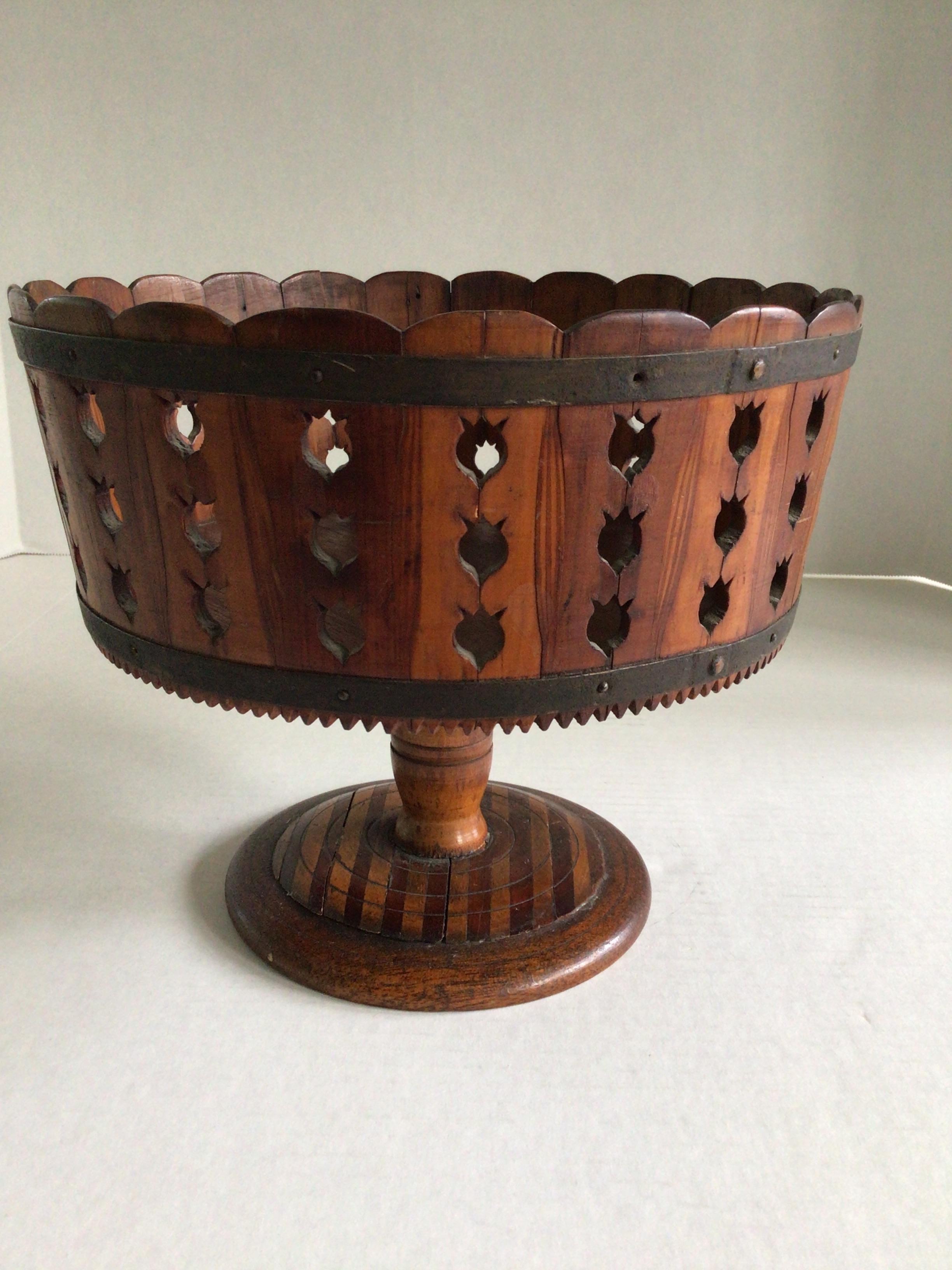 1930s Pierced Wood and Brass Compote Footed Pedestal Bowl
Stamp (as shown in pictures):
Cedar Ware - Manufactured By Joseph H. Clark - Andover, Mass.

Pierced 