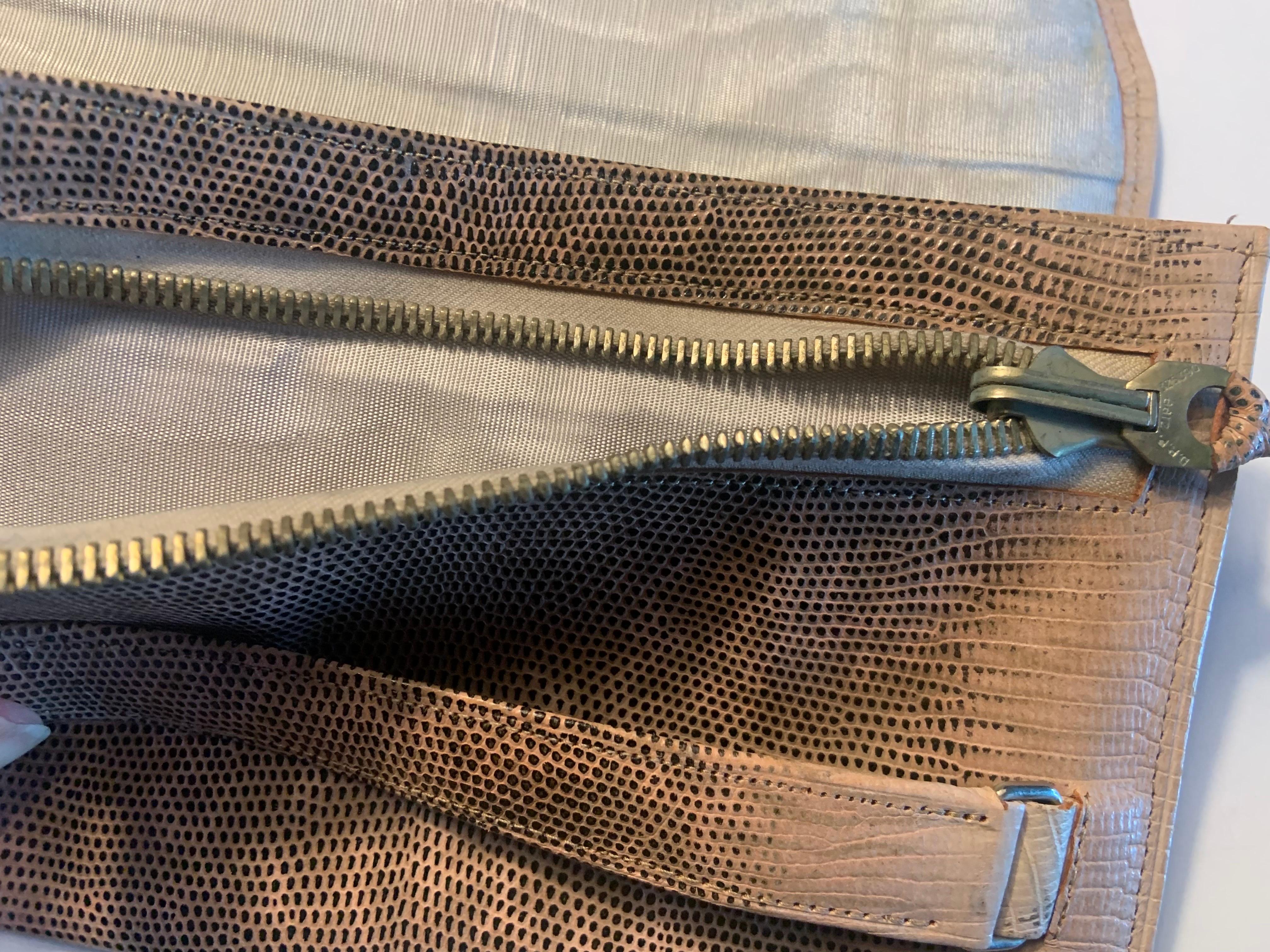 Pochette in lucertola rosa degli anni '30 in condizioni perfette in vendita 1