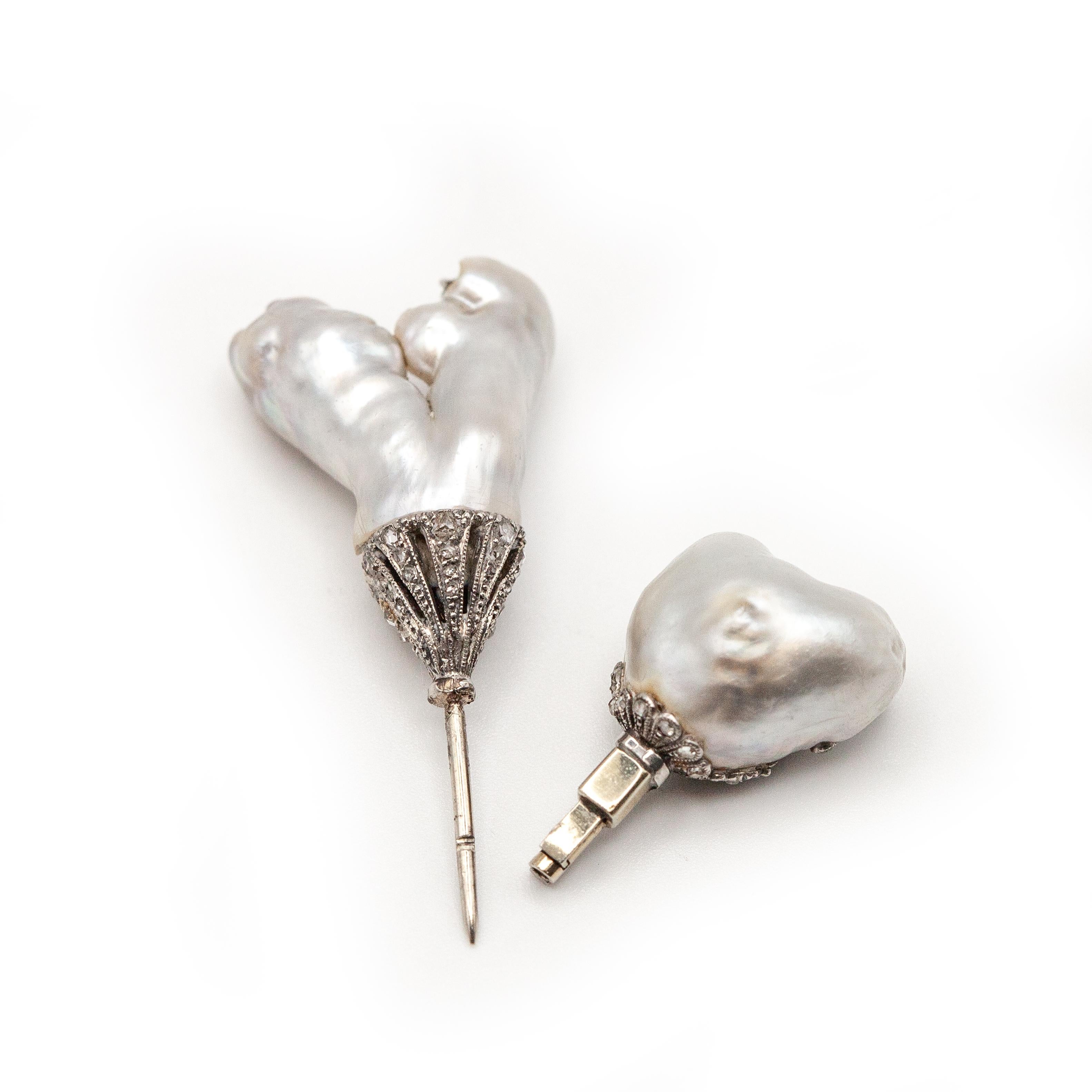 1930 Platino Perla Natural Diamante Broche Jabot en venta 1