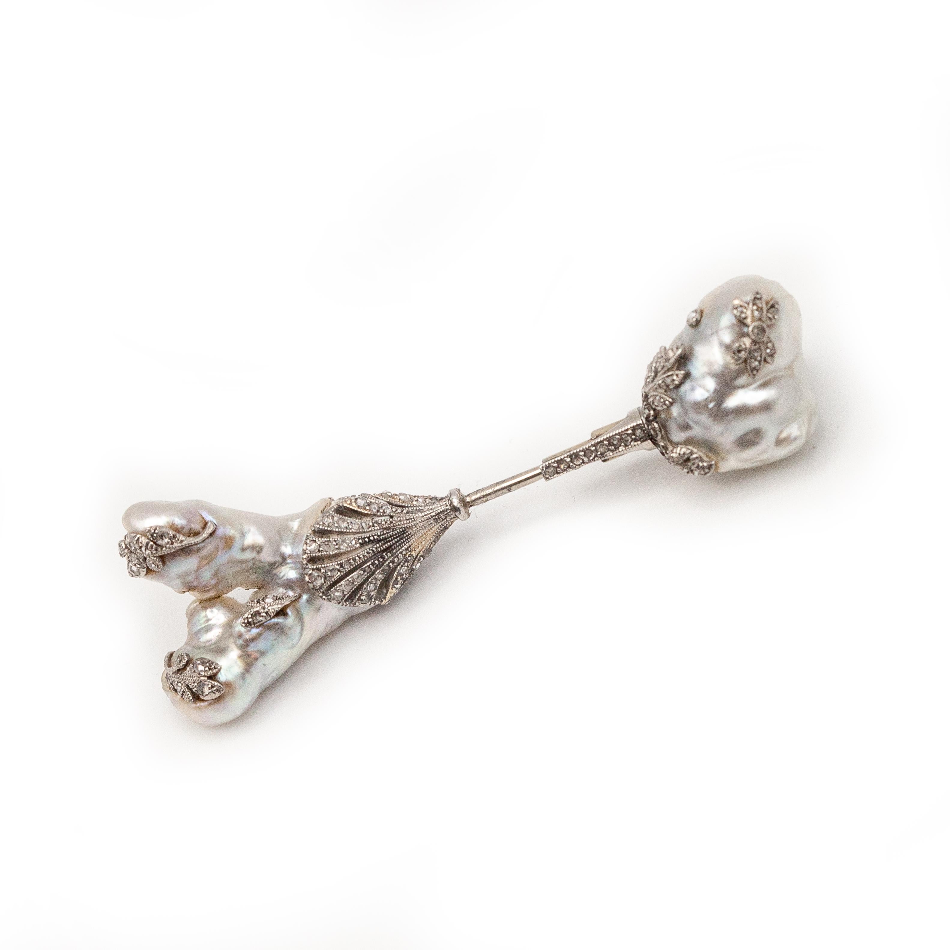 1930 Platino Perla Natural Diamante Broche Jabot en venta 2
