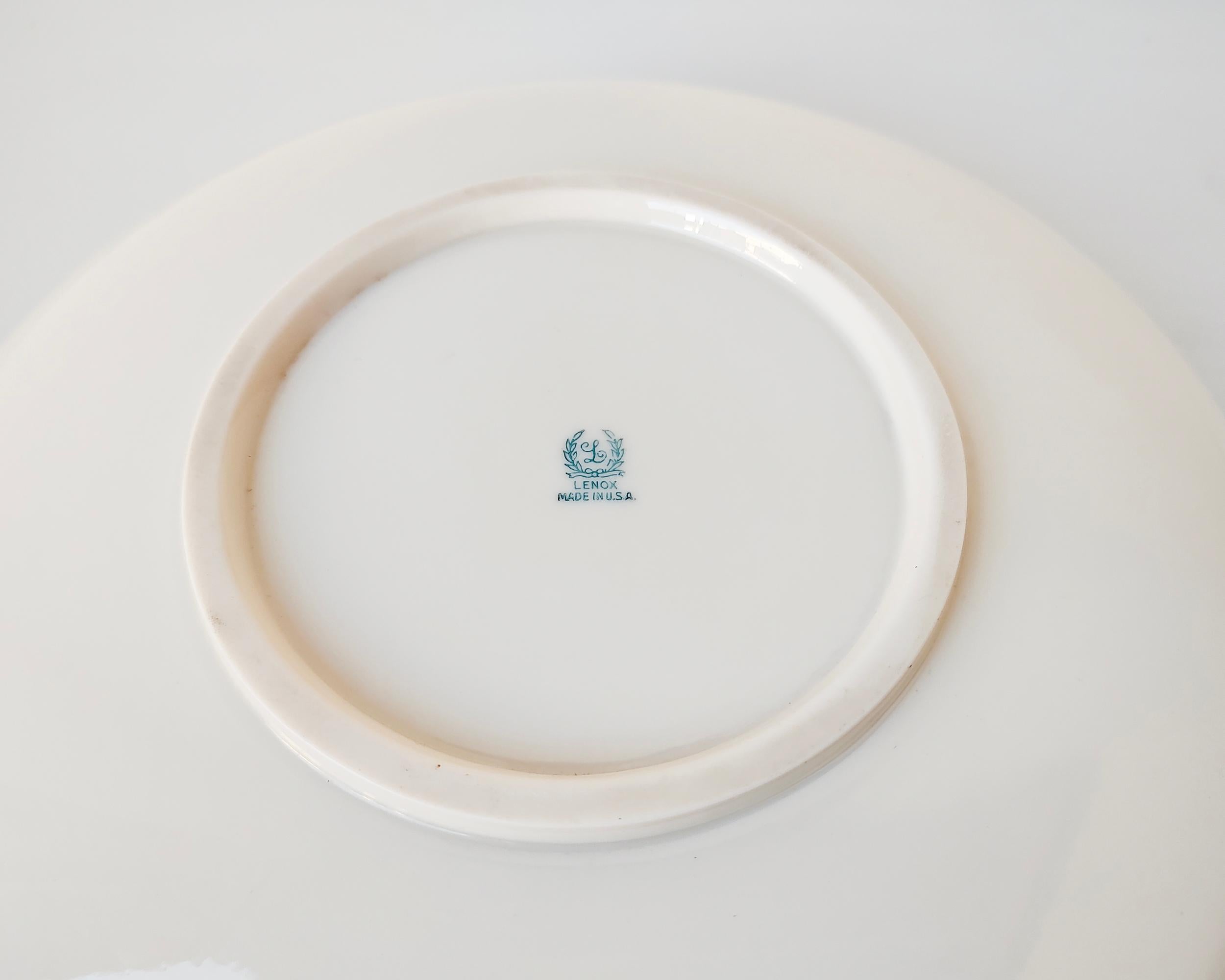 20th Century 1930s Porcelain Ceramic Shallow Serving Decorative Bowl by Lenox For Sale