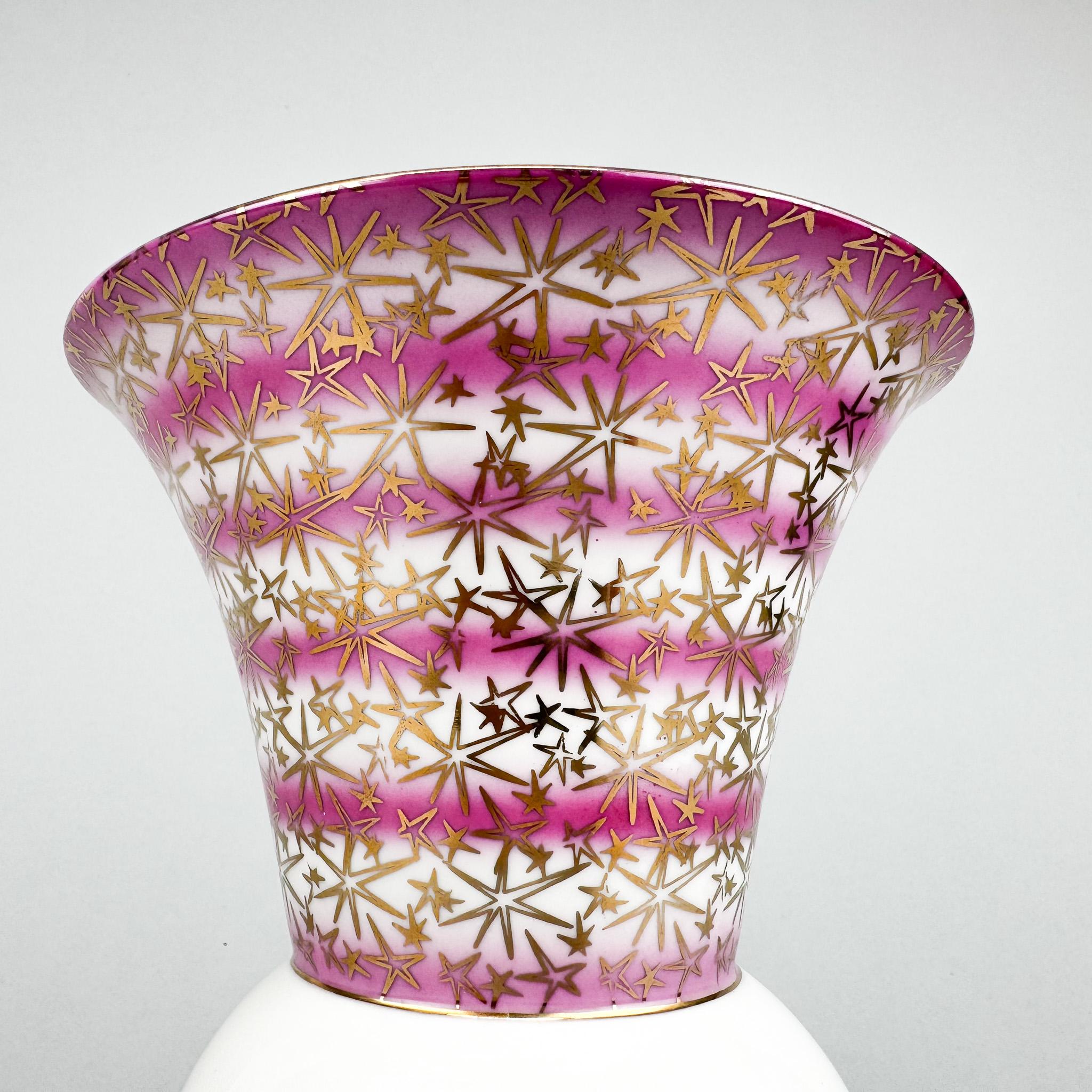 XX secolo Vaso in porcellana del 1930 di Pirkenhammer, Cecoslovacchia in vendita
