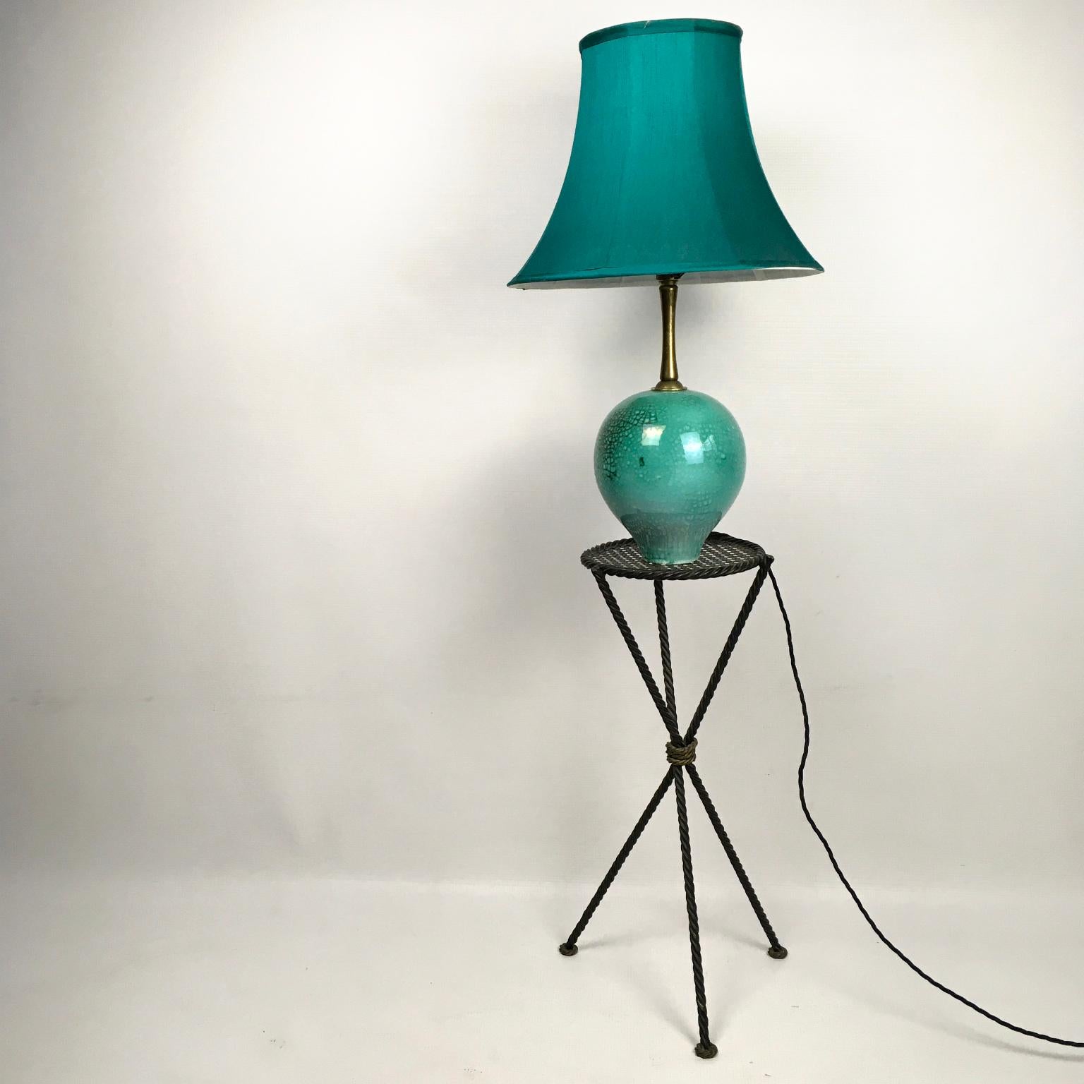 20ième siècle Lampe de bureau Primavera des années 1930 en céramique émaillée verte et craquelée en vente