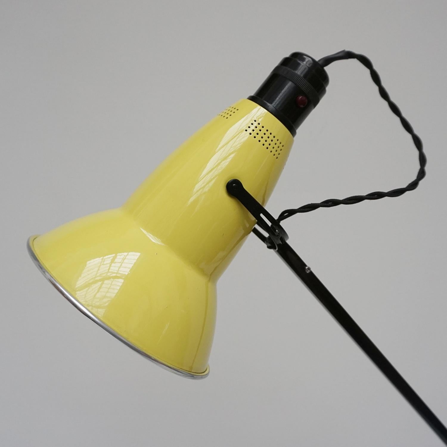 1930's Prototype Herbert Terry & Sons Anglepoise Desk Lamp In Good Condition In Forest Row, East Sussex
