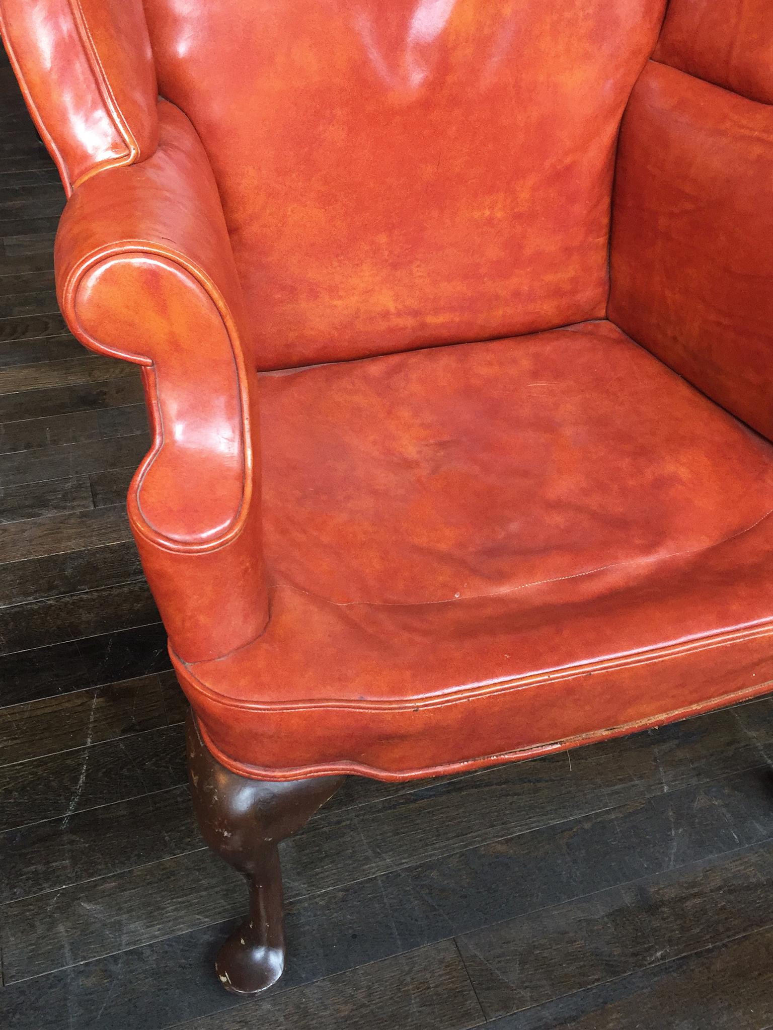1930s Queen Anne-Style English Leather Wingback Chair 10