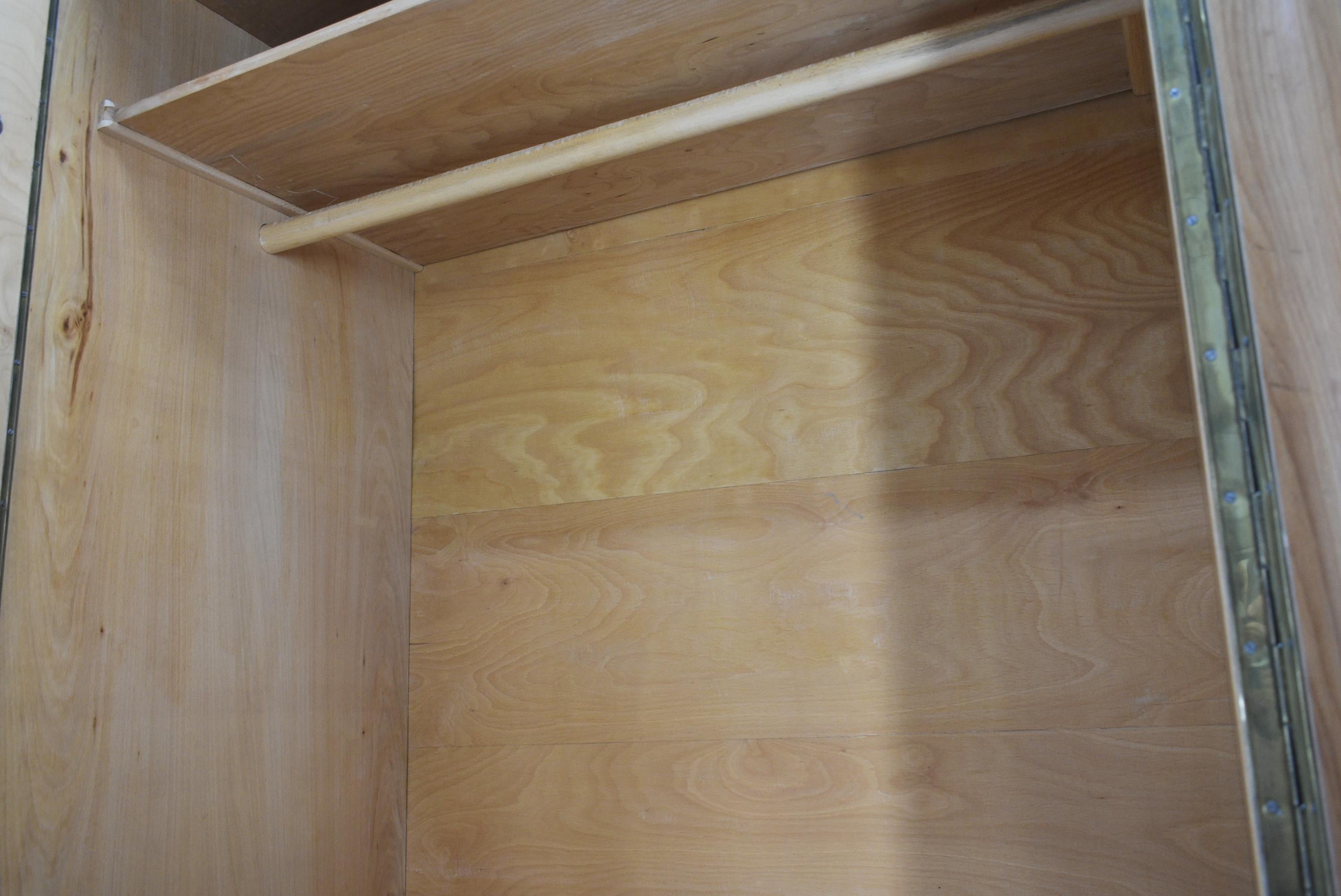 Rare armoire Bauhaus des années 1930 par Hynek Gottwald, Tchécoslovaquie en vente 10