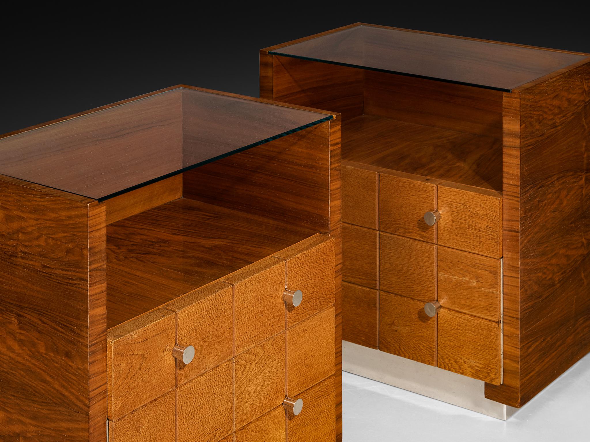 Rationalistisches Nachttisch-Paar aus Eiche, Nussbaum und Metall aus den 1930er Jahren (Art déco) im Angebot