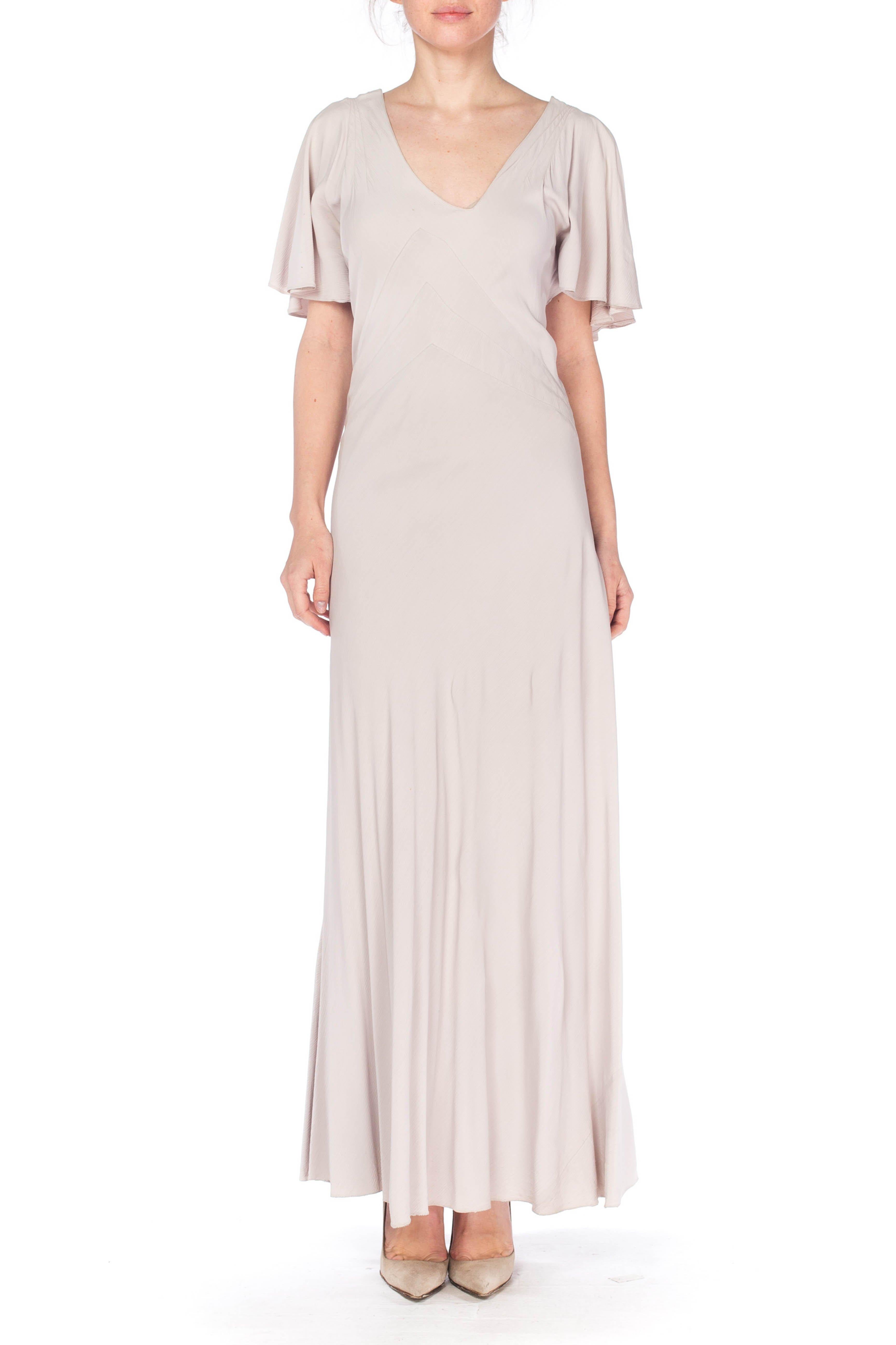 Beige Abito asimmetrico con maniche a sbuffo tagliate in sbieco, anni '30, in rayon grigio e crêpe increspato in vendita