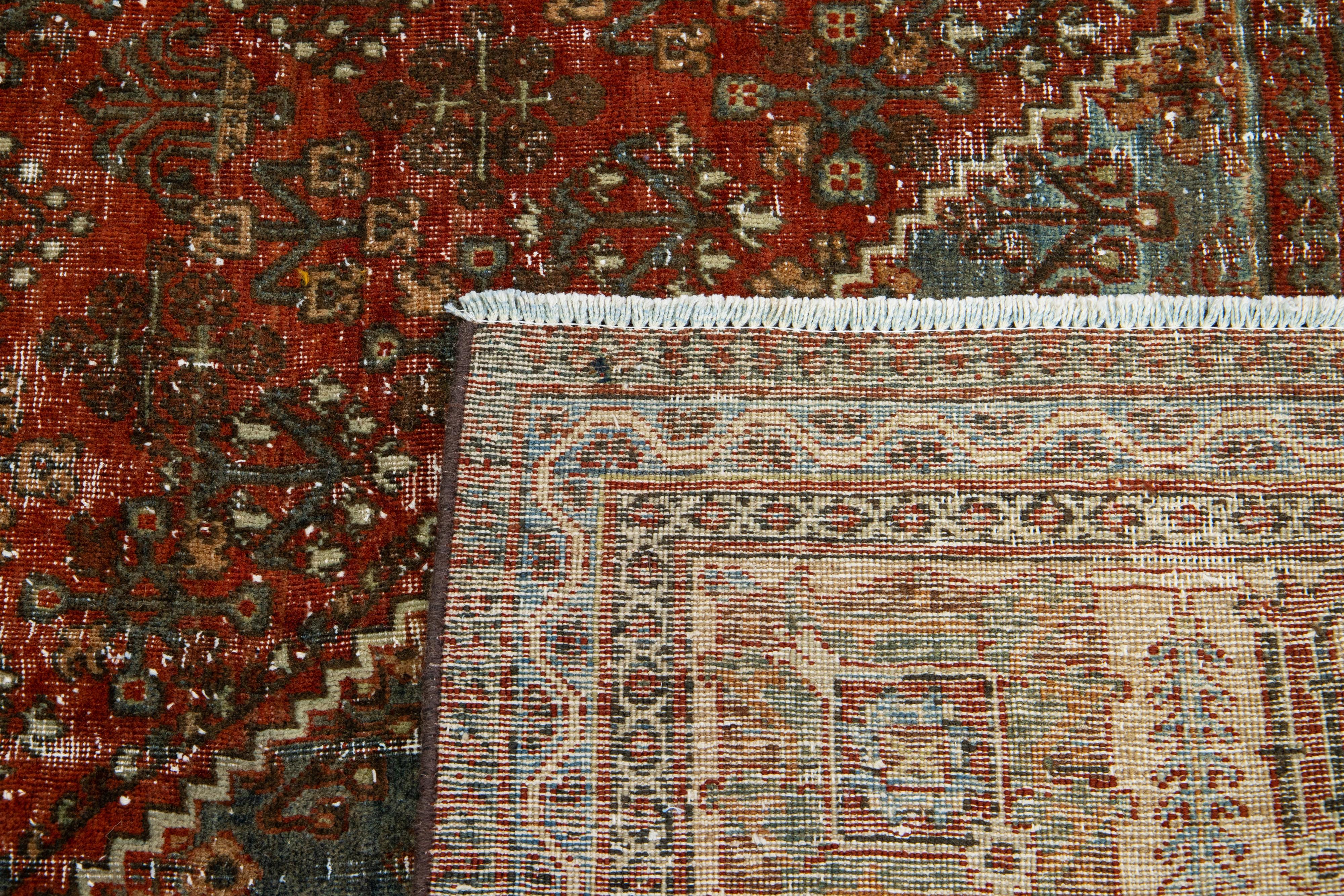 1930er Jahre Roter handgefertigter Josheghan Teppich aus persischer Wolle mit Allover-Motiv (Islamisch) im Angebot