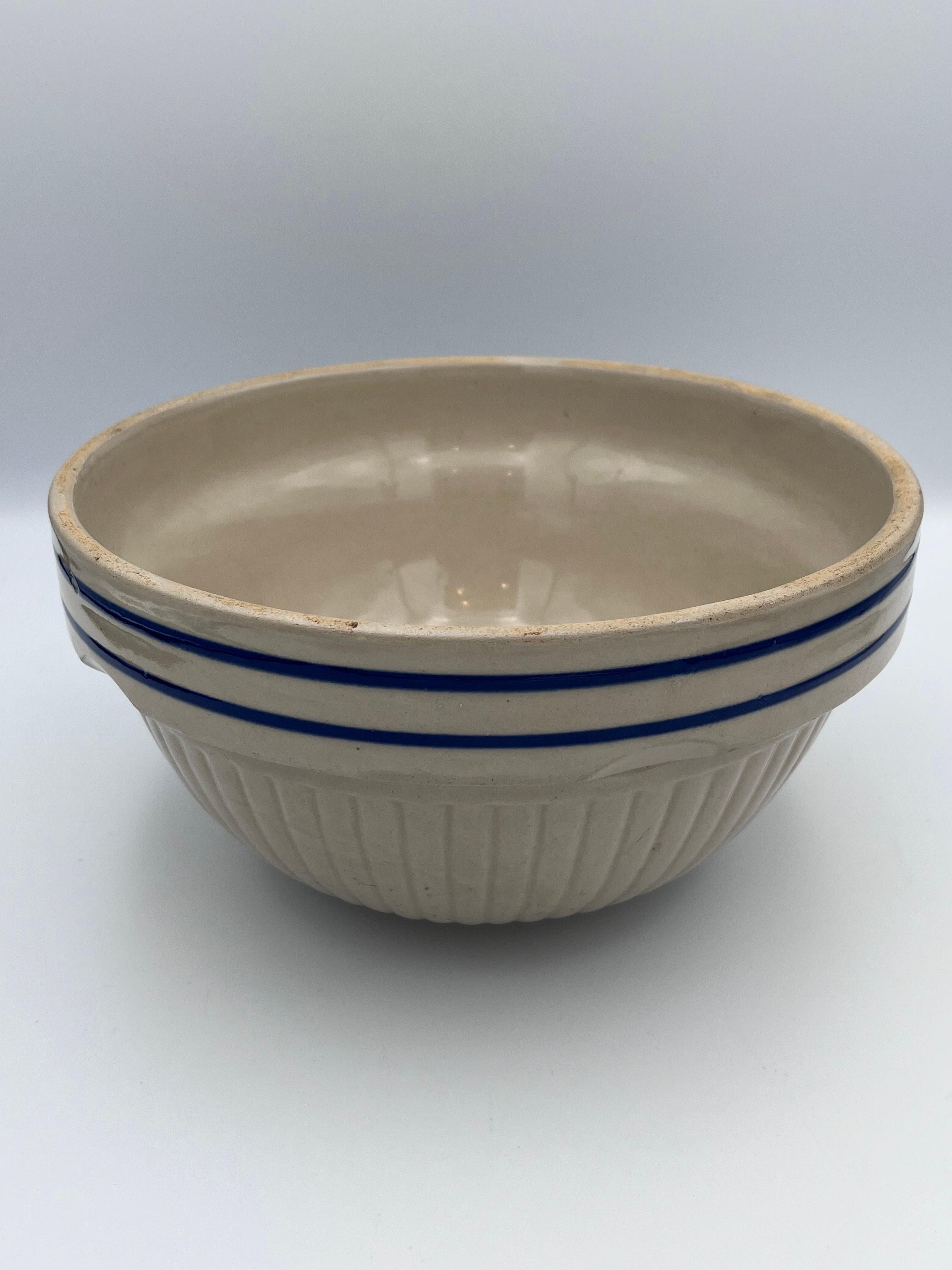 Folk Art 1930's Red Wing Ceramic Mixing or Serving Bowl Tan with Blue Lines For Sale