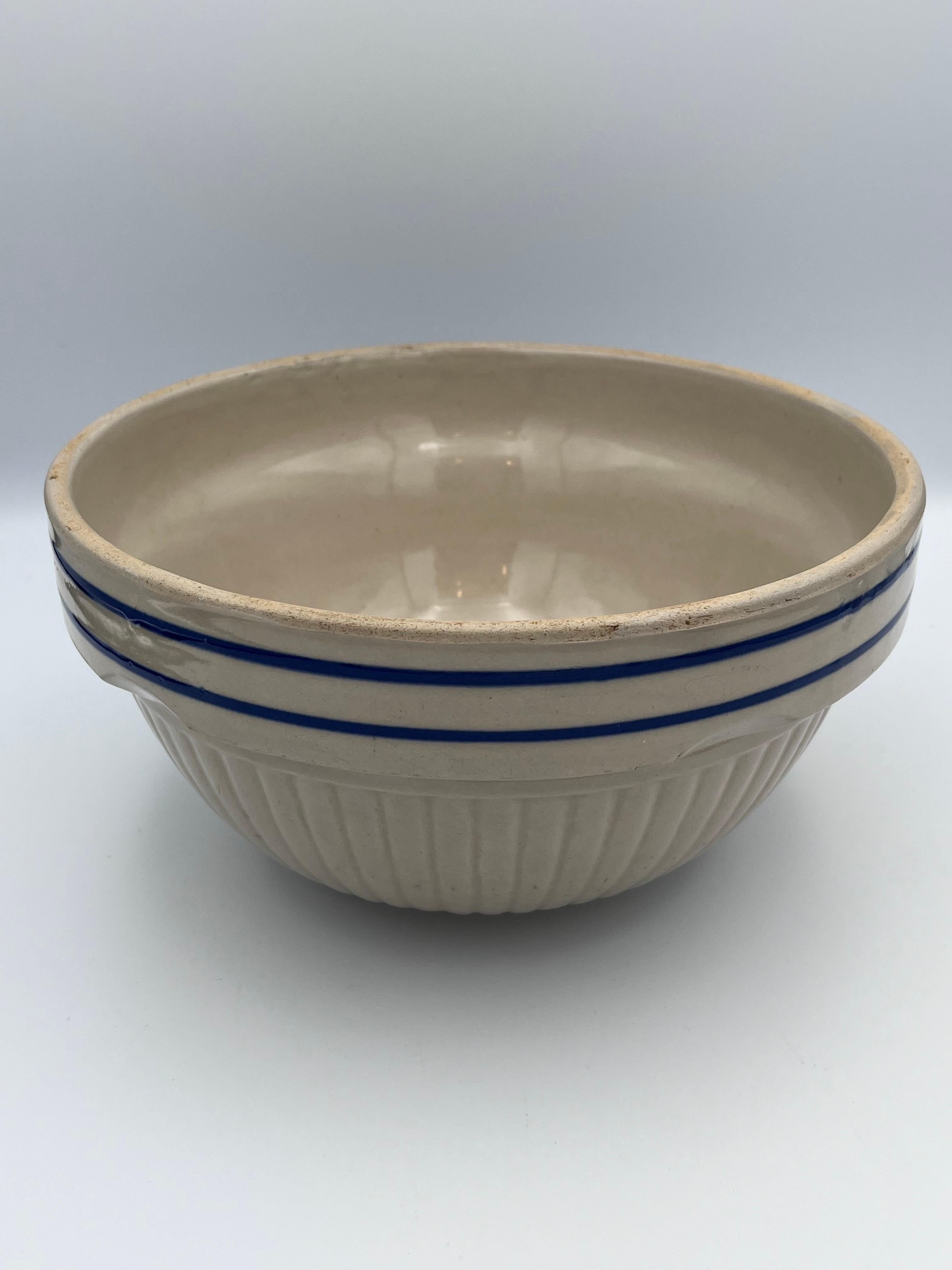 American 1930's Red Wing Ceramic Mixing or Serving Bowl Tan with Blue Lines For Sale