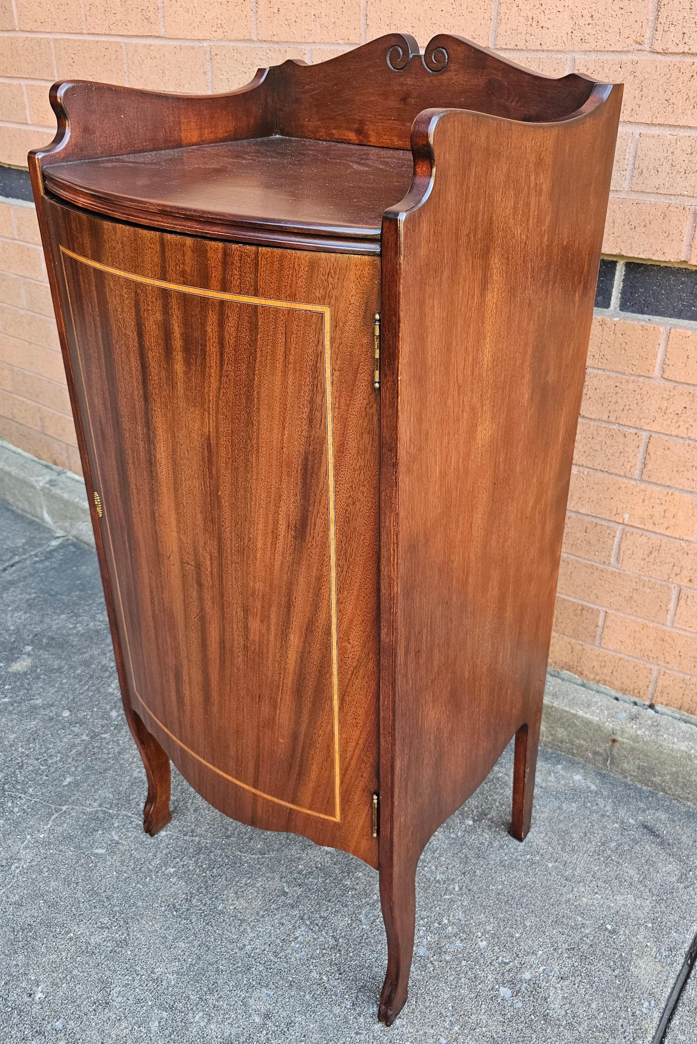 1930s Refinished Edwardian Mahogany and Satinwood Inlaid Sheet Music Cabinet For Sale 6
