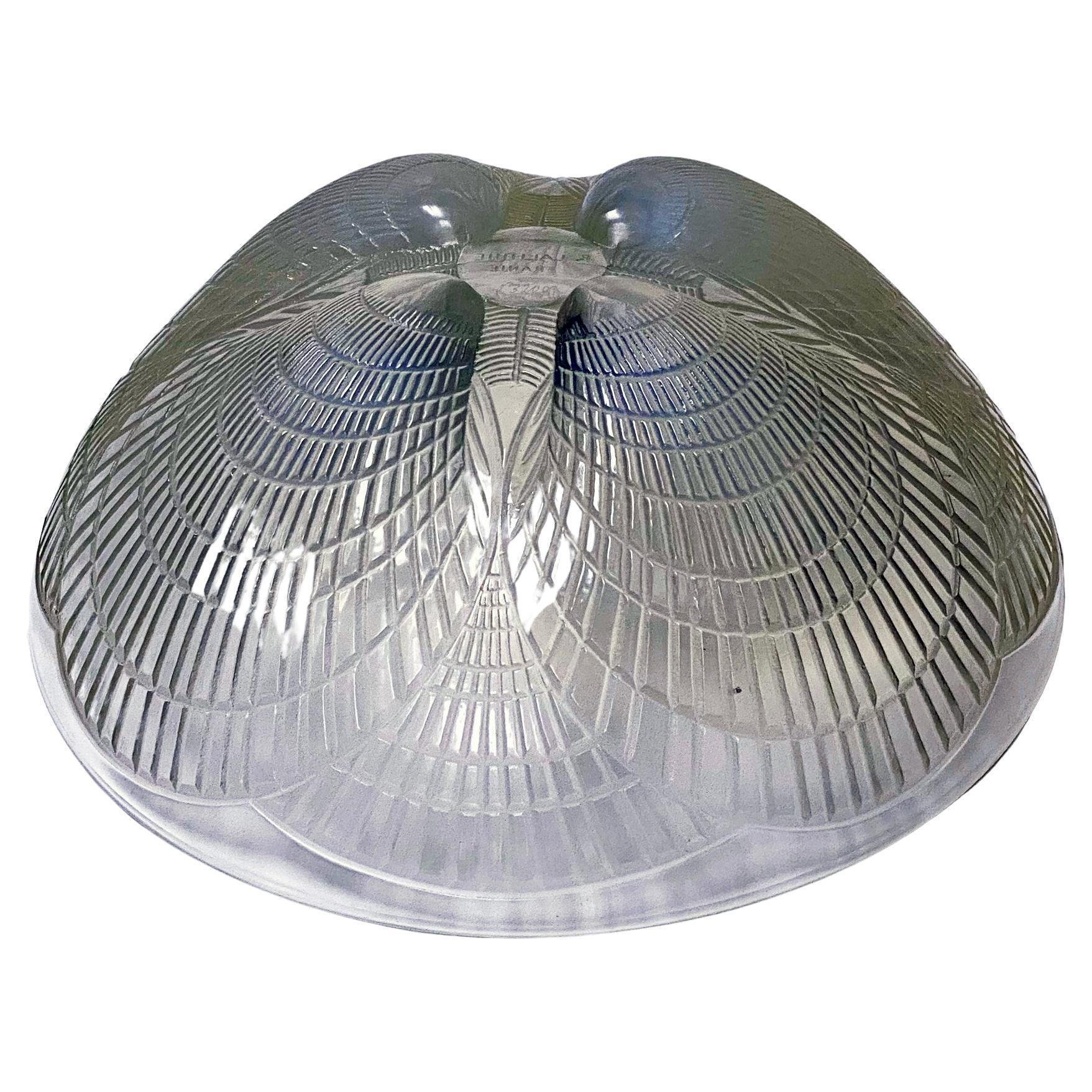 Mid-20th Century 1930's René Lalique Opalescent Coquilles Bowl Number 3200