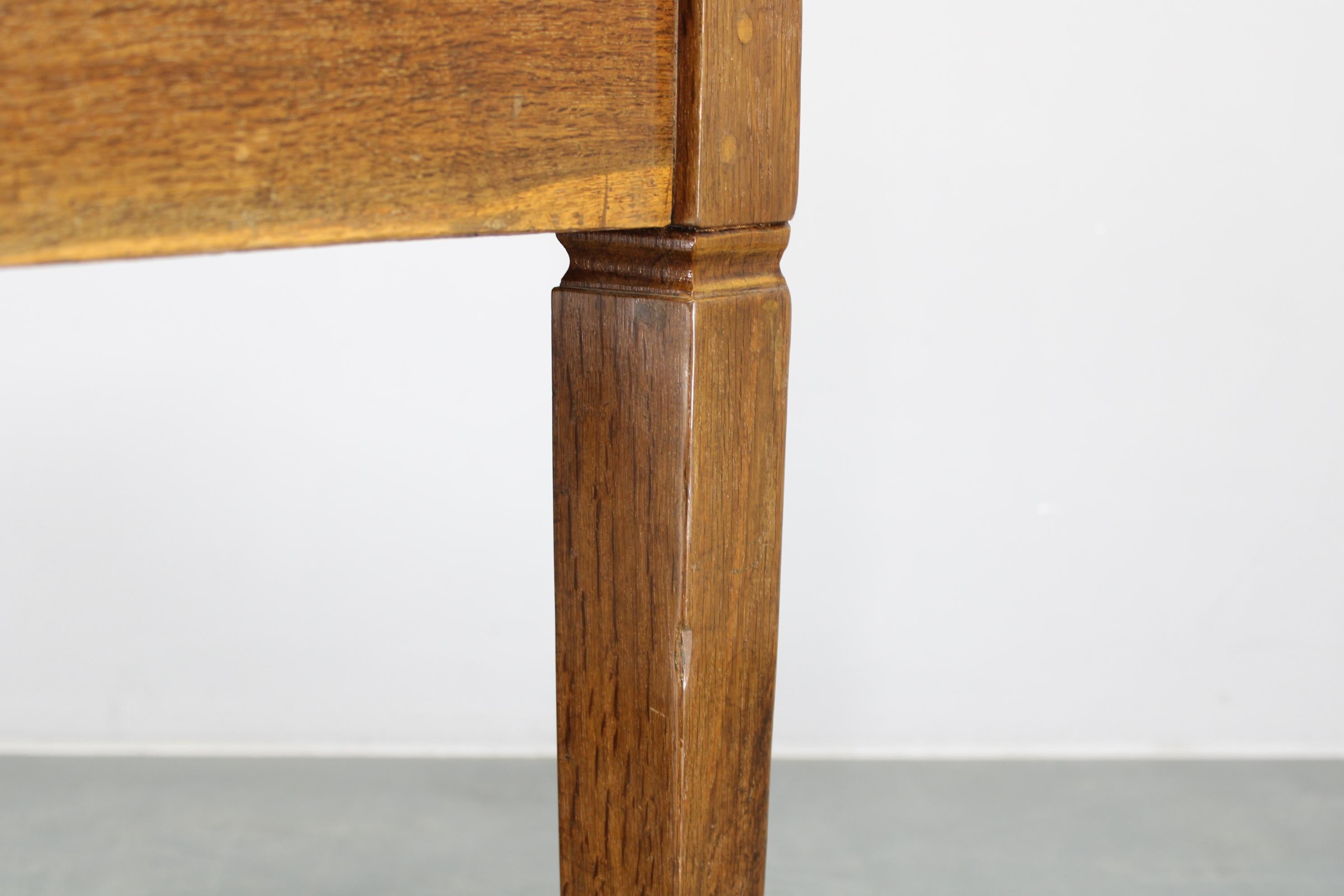 Table ancienne restaurée en chêne, Tchécoslovaquie, années 1930 en vente 6
