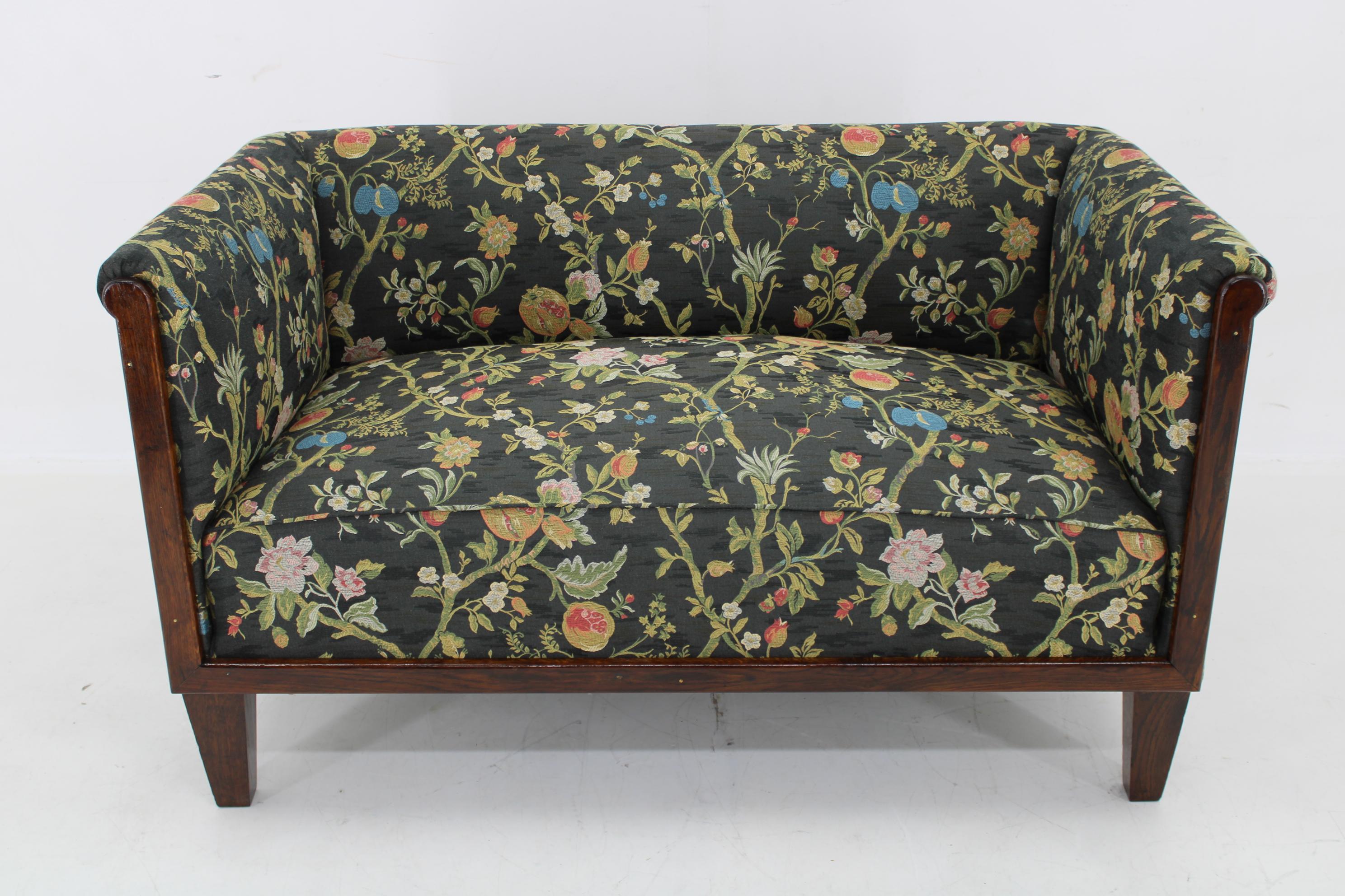 - newly upholstered in floral pattern fabric
- refinished oak wooden parts