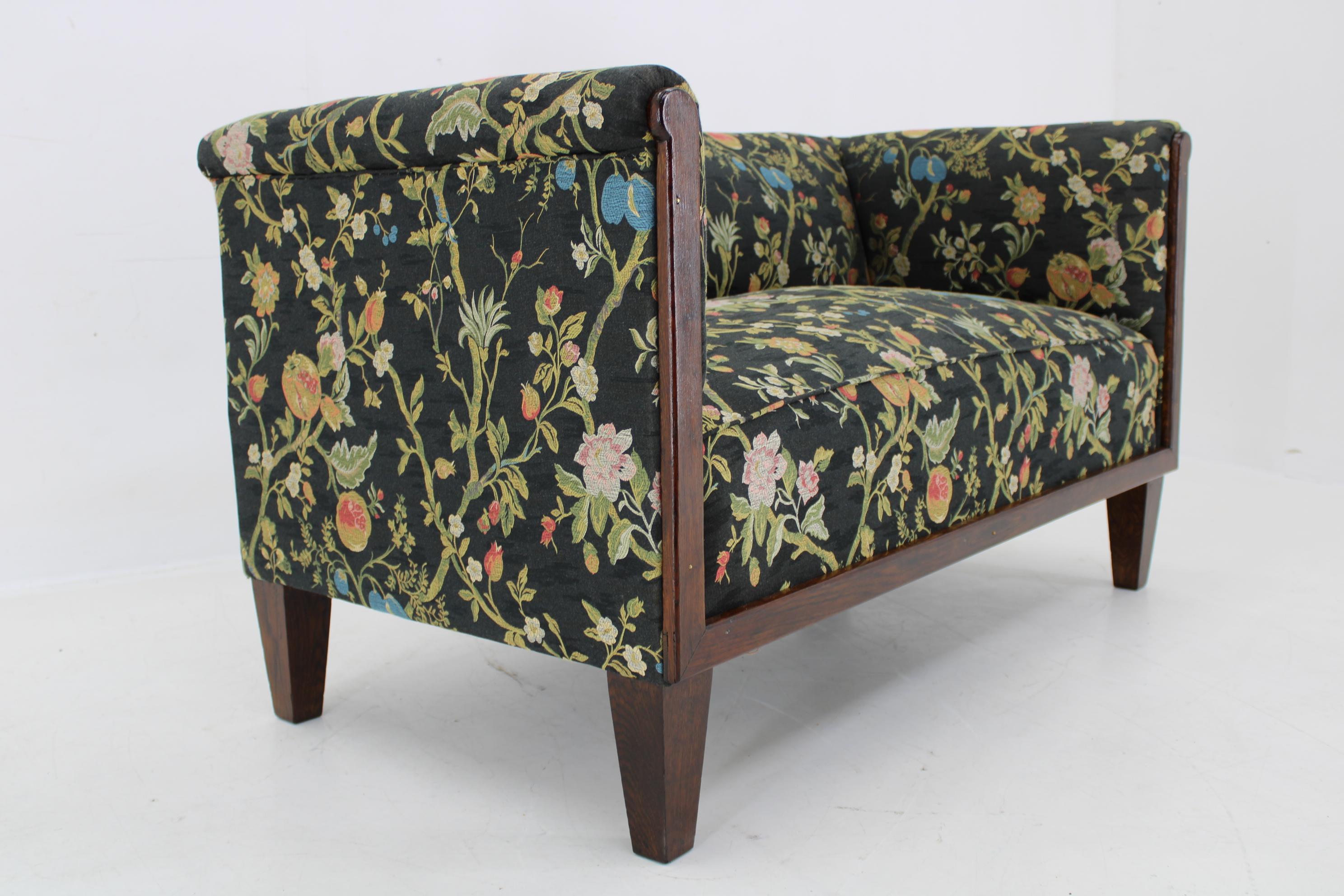 1930s Restored Art Deco 2-Seater Sofa , Czechoslovakia For Sale 2