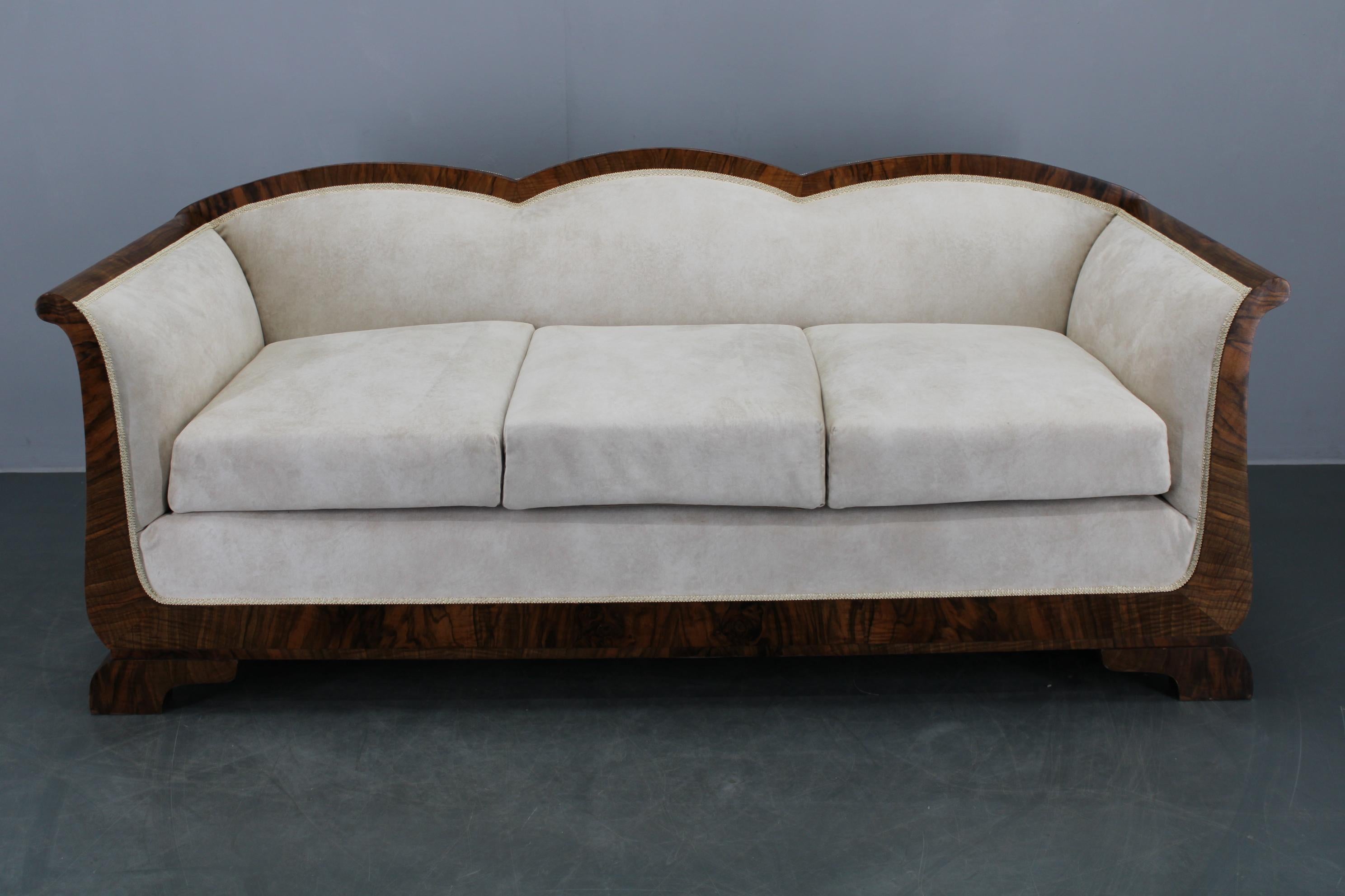 1930s Restored Art Deco Sofa, Czechoslovakia For Sale 7