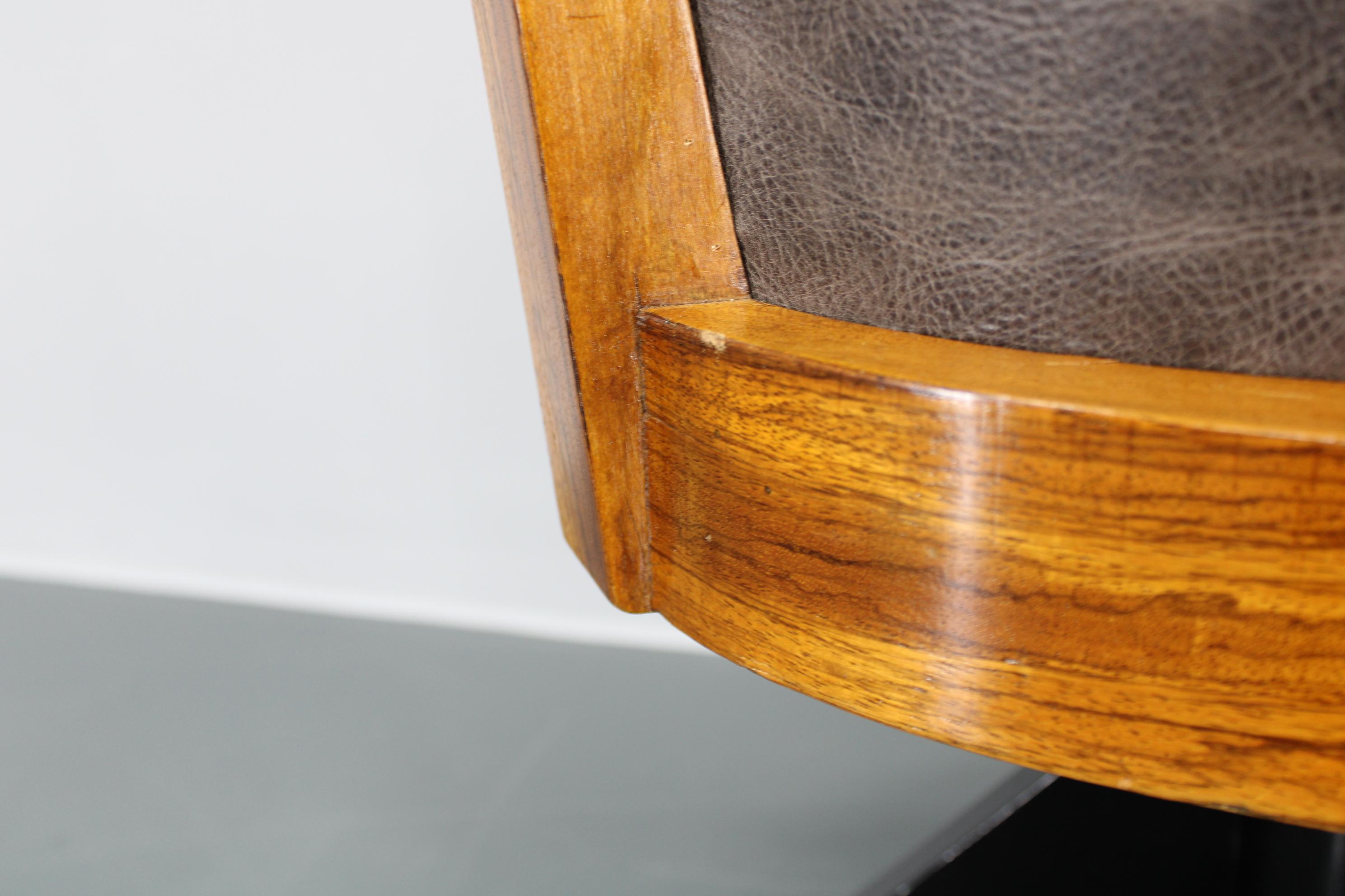 Fauteuil de bureau pivotant en bois Art Déco des années 1930 restauré en vente 5