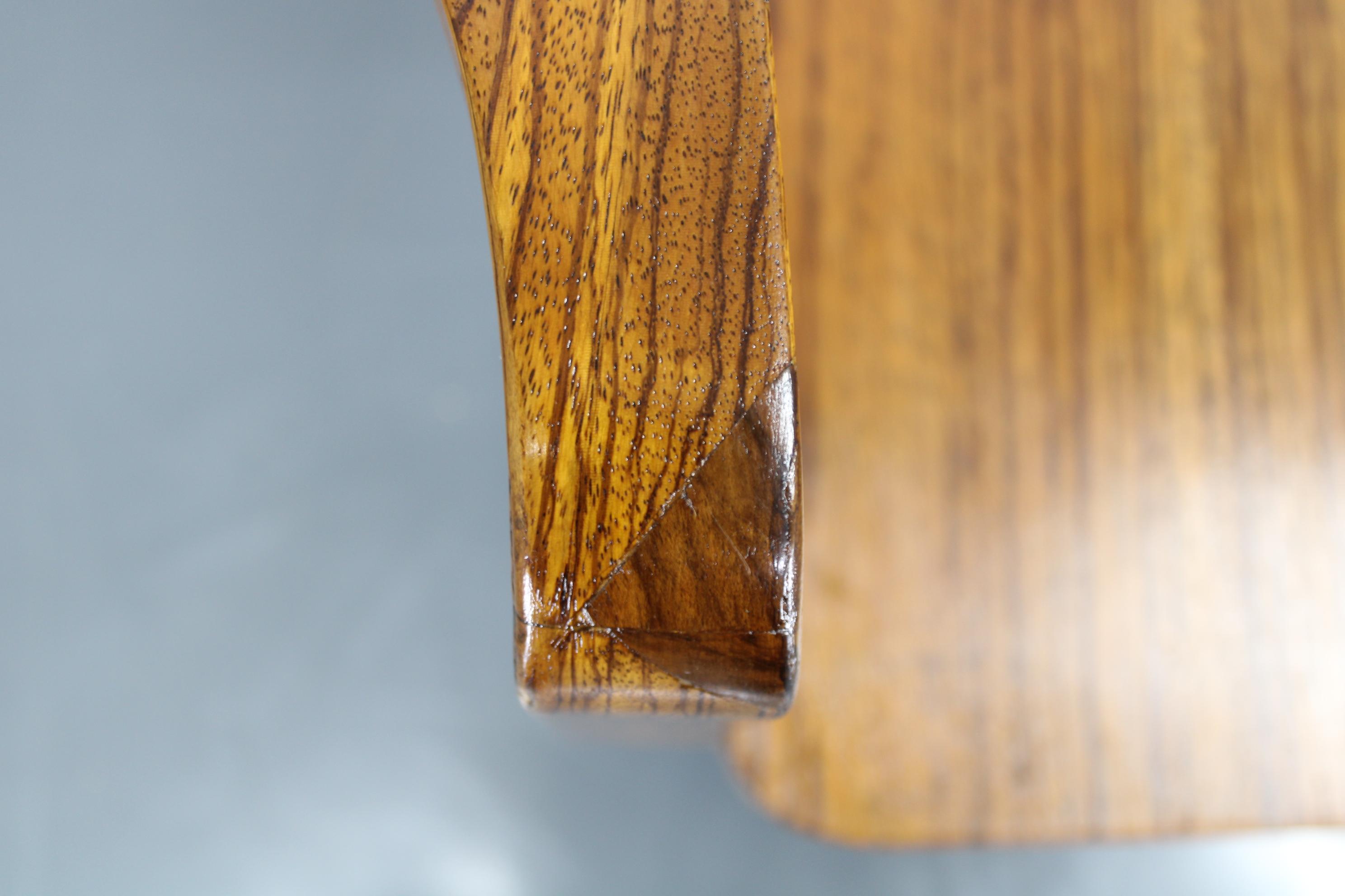 Fauteuil de bureau pivotant en bois Art Déco des années 1930 restauré Bon état - En vente à Praha, CZ
