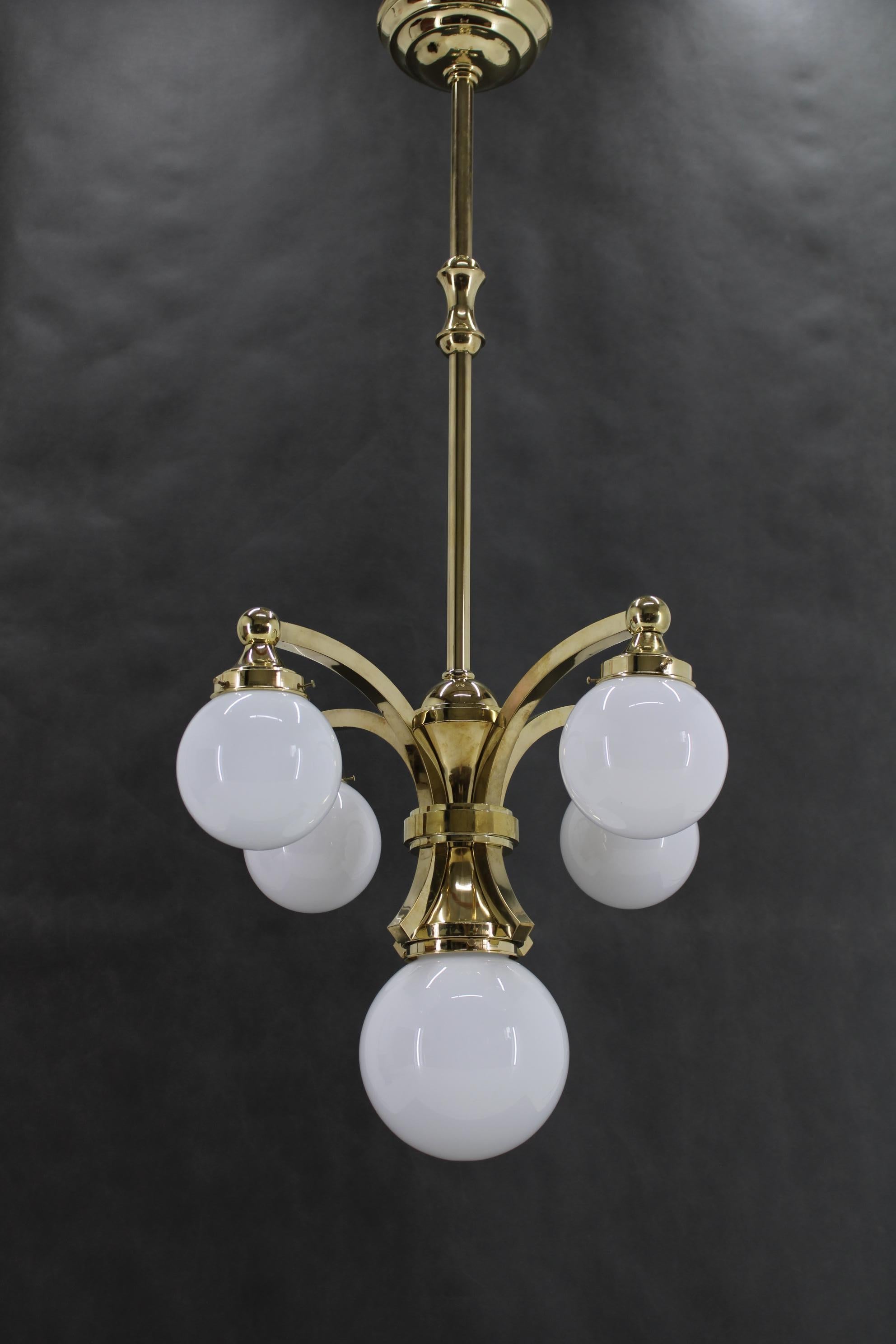 1930s Restored Brass Chandelier, Czechoslovakia In Good Condition For Sale In Praha, CZ