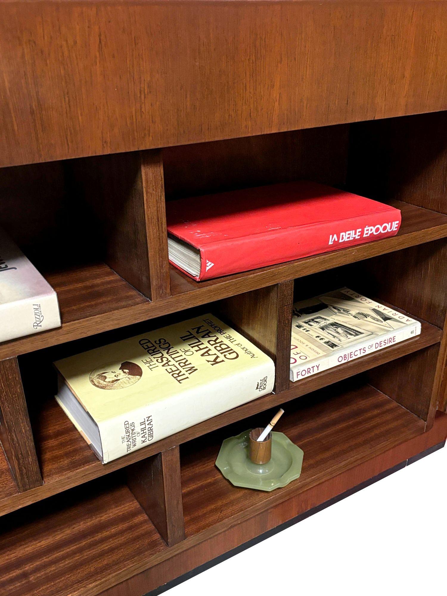 Art Déco Scrivania direzionale Art Deco francese restaurata degli anni '30 in mogano e cromo con librerie in vendita