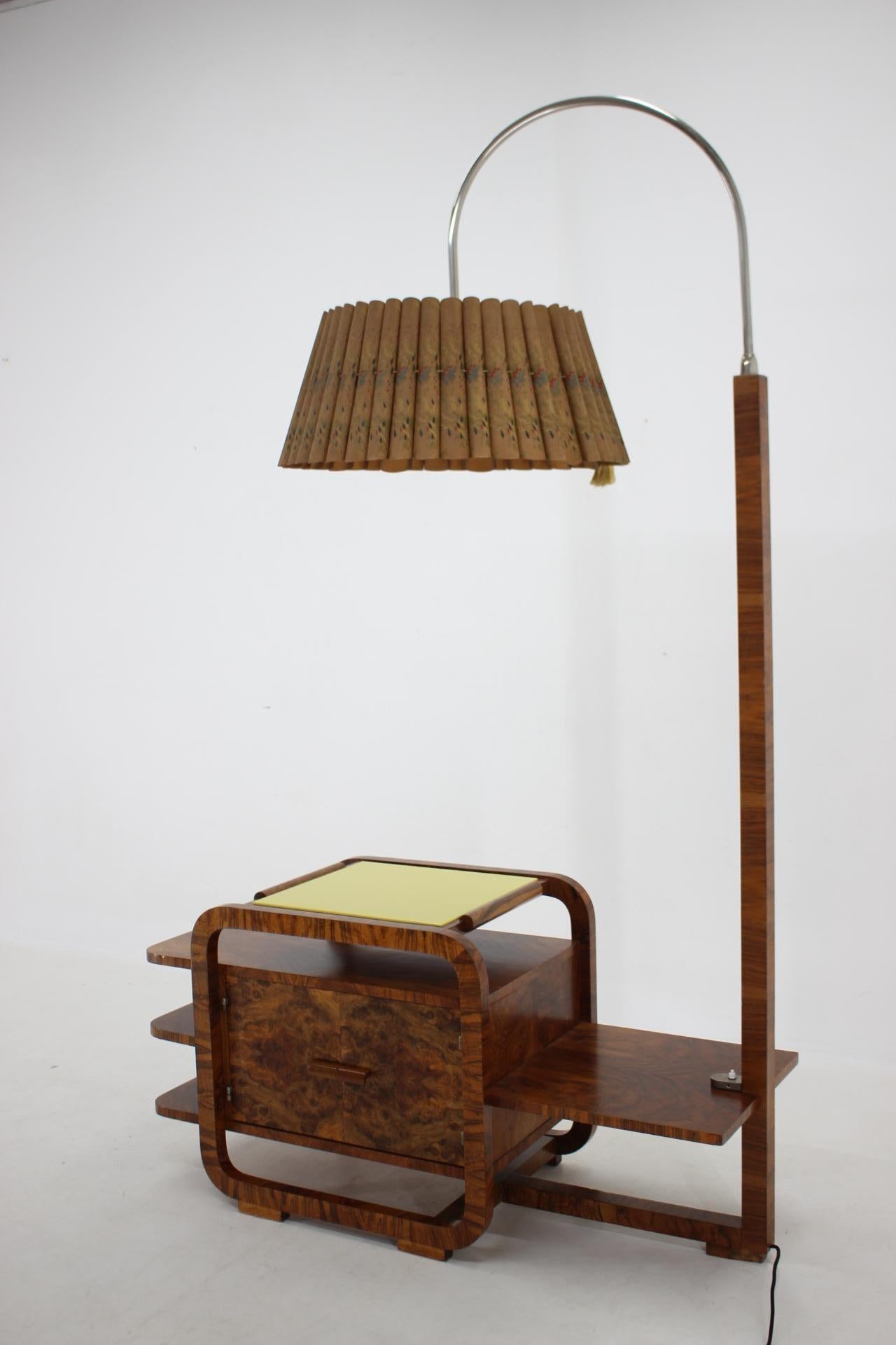 Art déco Grand lampadaire Art Déco restauré des années 1930, Tchécoslovaquie en vente