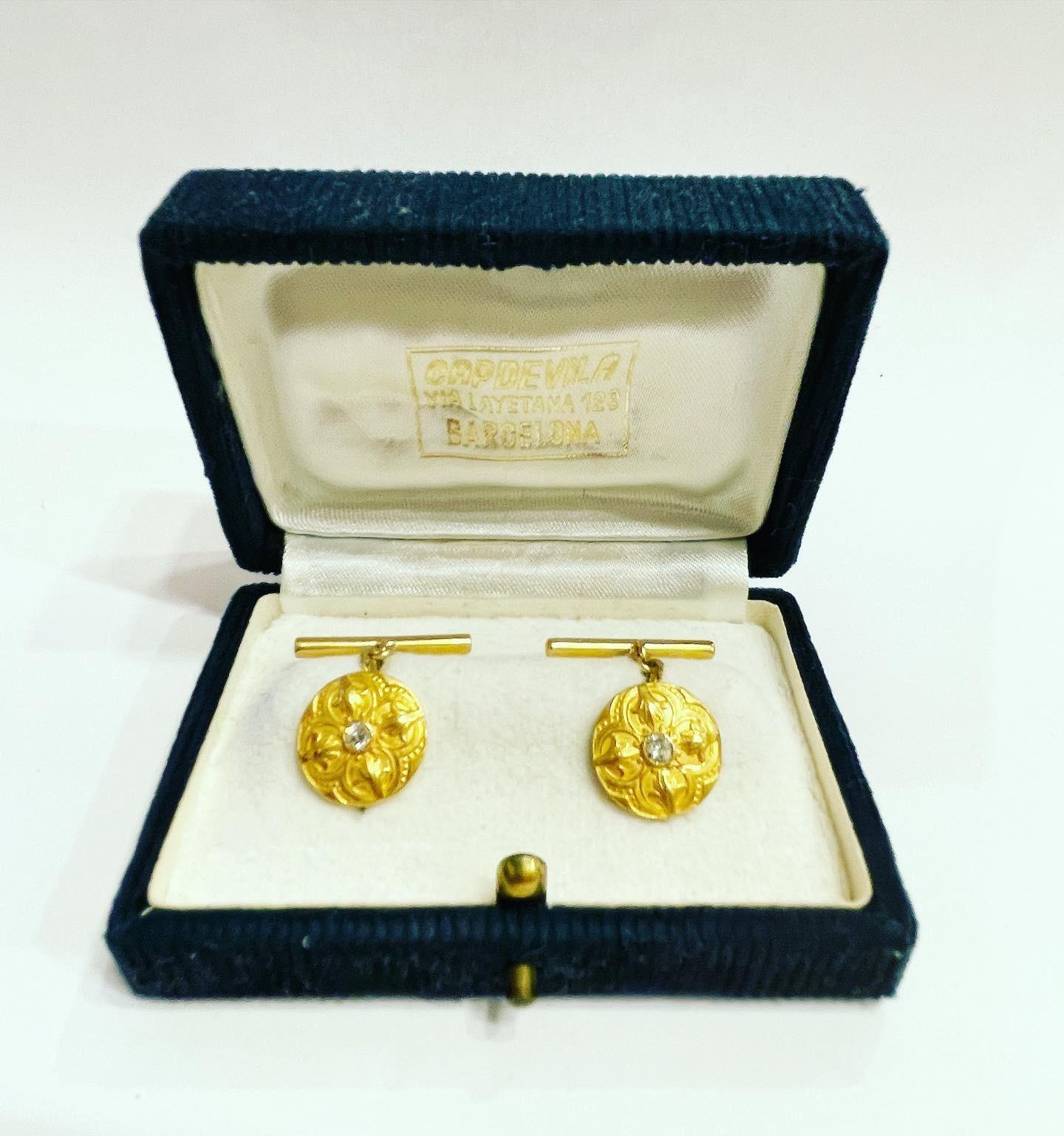 1930s Retro Art Deco Old European Diamonds Cut Nuanced 18k Yellow Gold Cufflinks 8