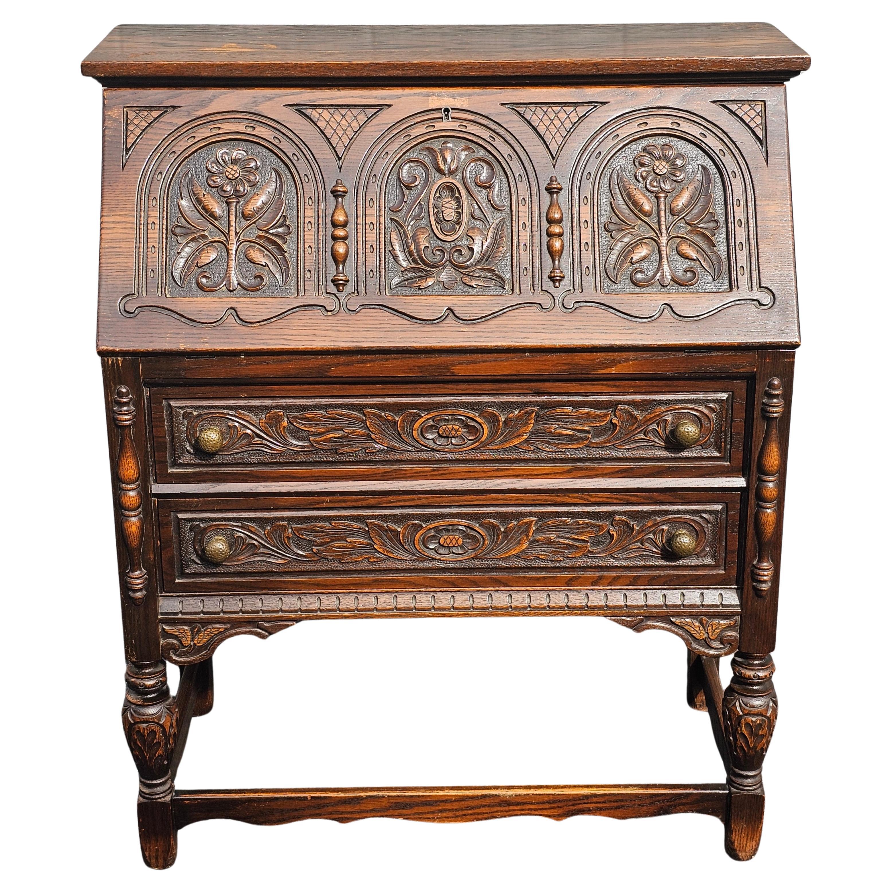 1930 Rockford Furniture Jacobean Style Handcraft Secretary Desk (bureau secrétaire)