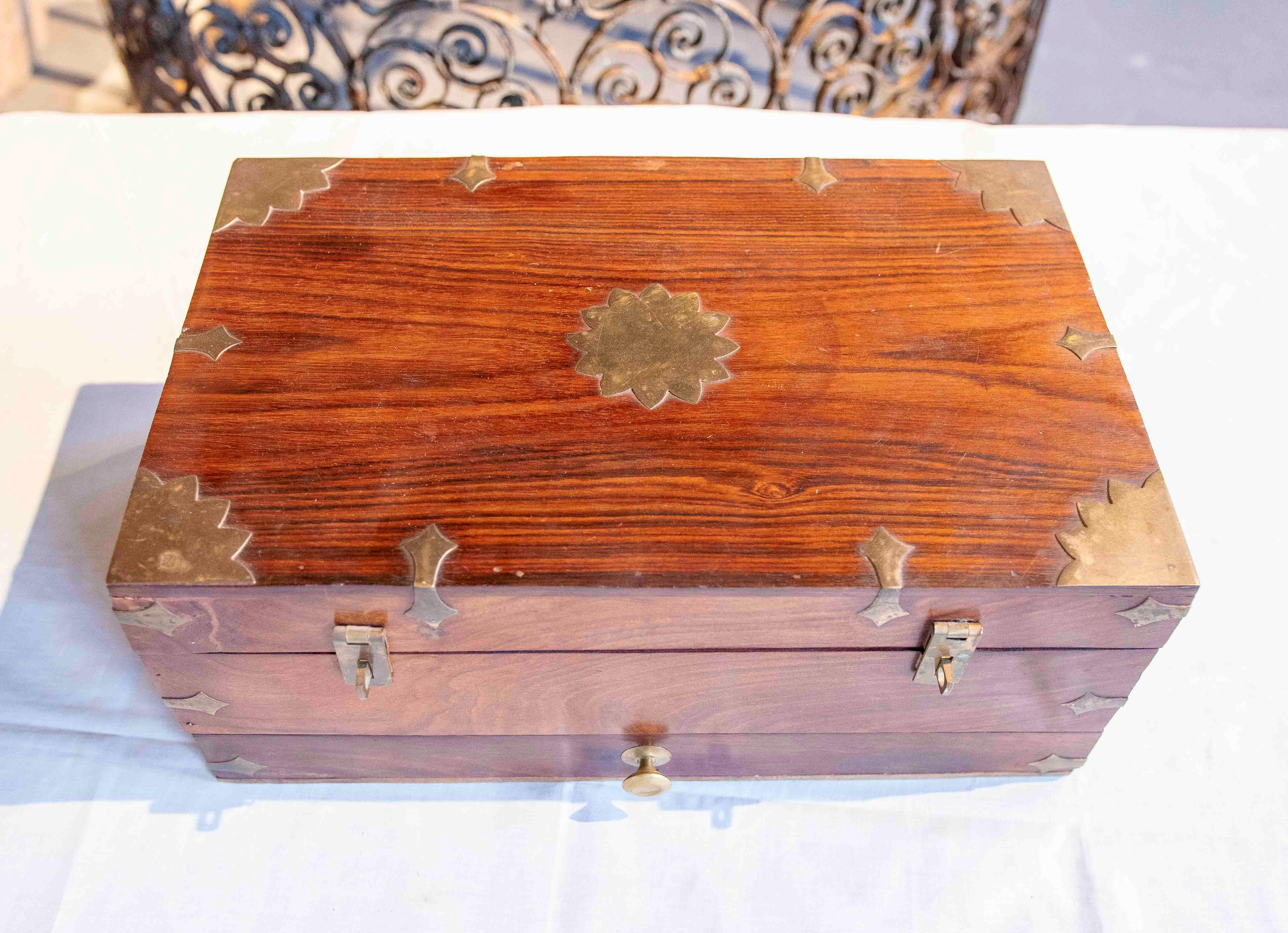 1930s Rosewood Campaign Desk Box with Brass Fittings For Sale 11