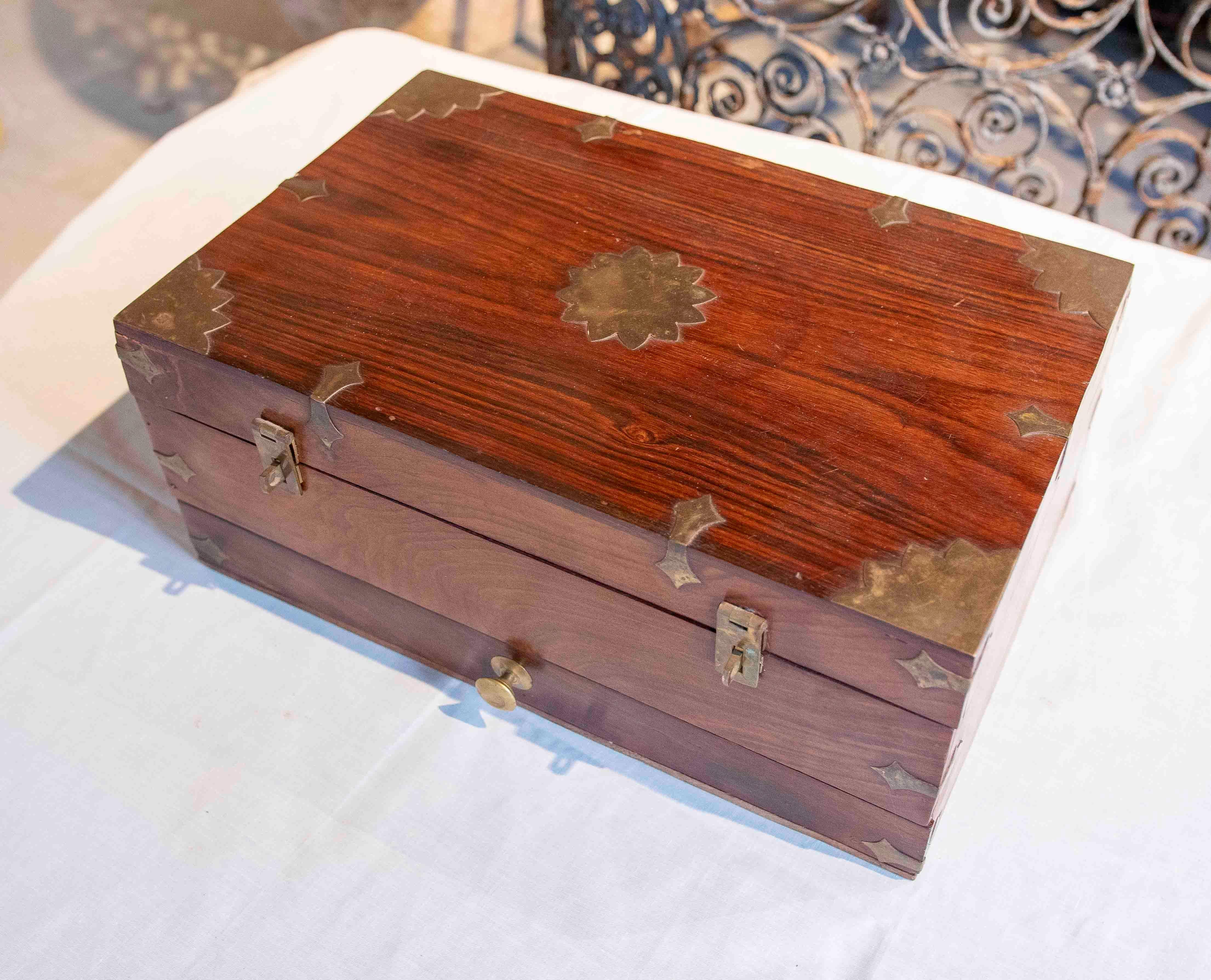 1930s Rosewood Campaign Desk Box with Brass Fittings For Sale 13