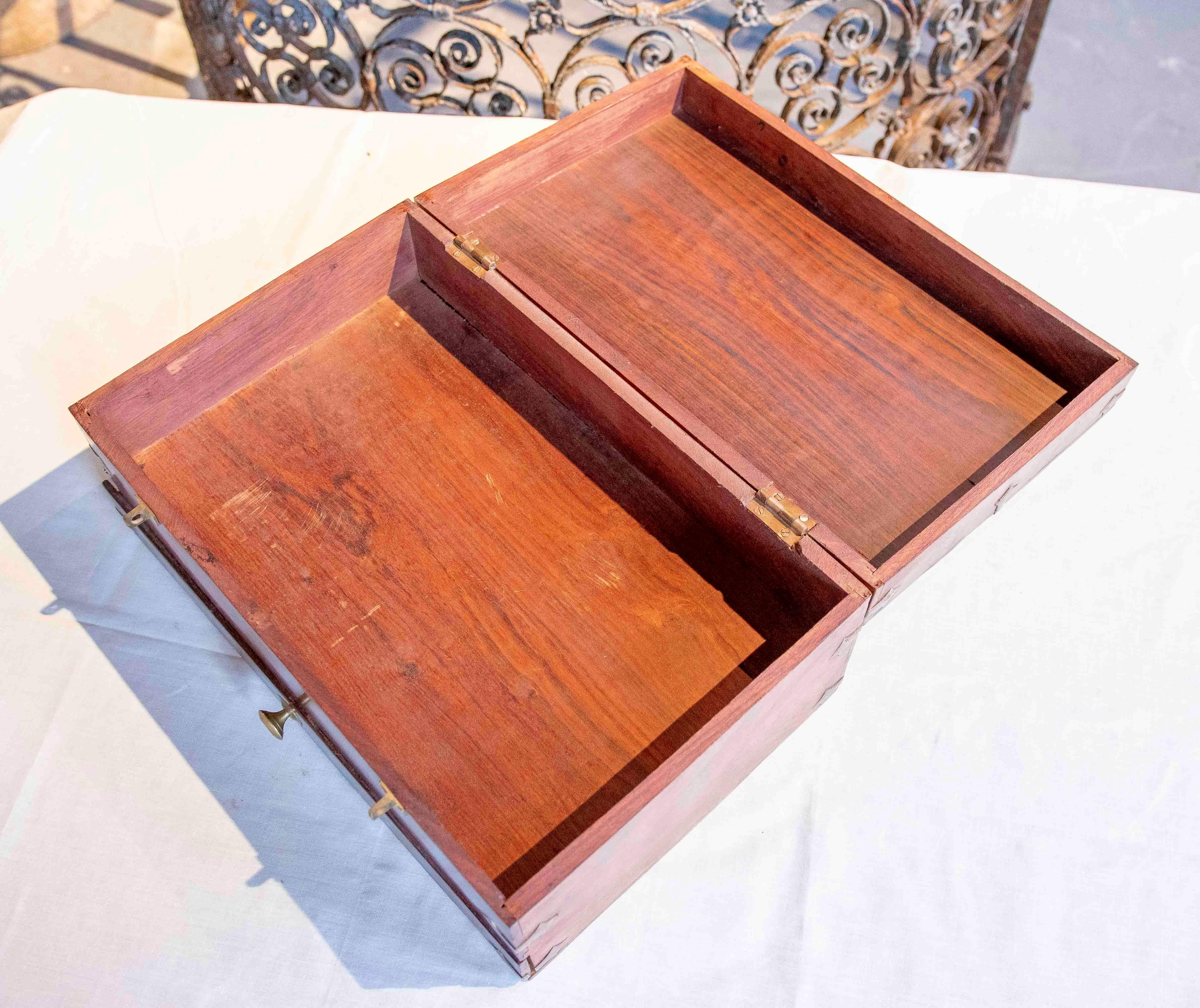 20th Century 1930s Rosewood Campaign Desk Box with Brass Fittings For Sale