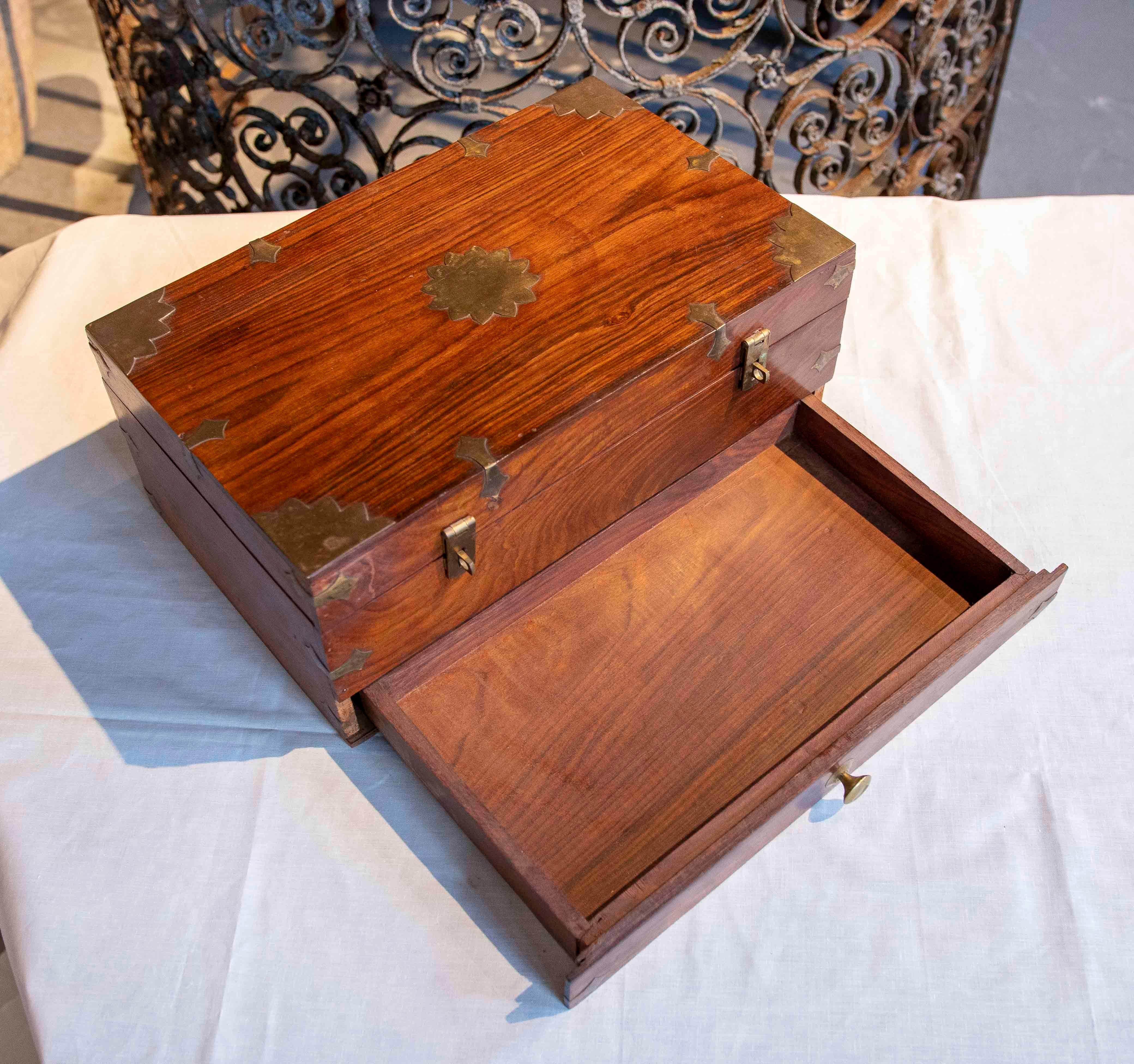 1930s Rosewood Campaign Desk Box with Brass Fittings For Sale 2