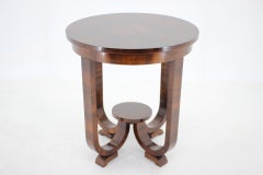 1930s Round Art Deco Coffee or Side Table in Walnut, Czechoslovakia