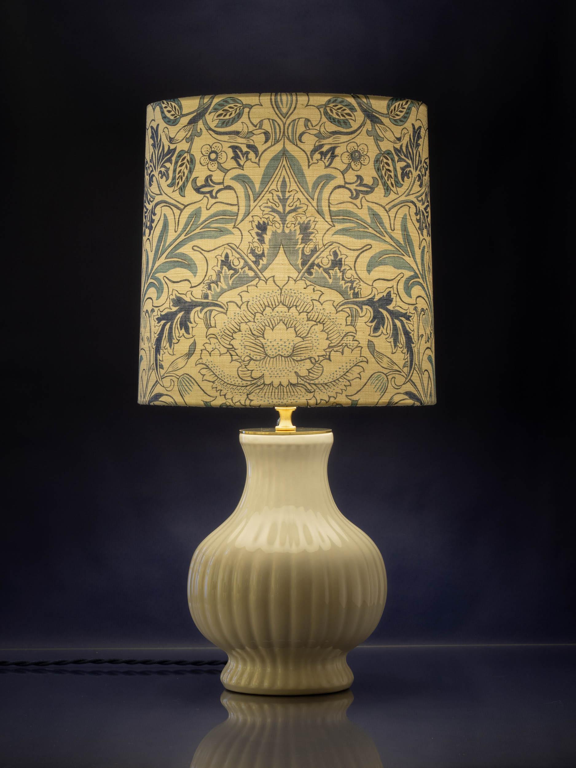 Hand-Crafted Royal Delft White Table Lamp (1930s) New William Morris Severn Shade For Sale