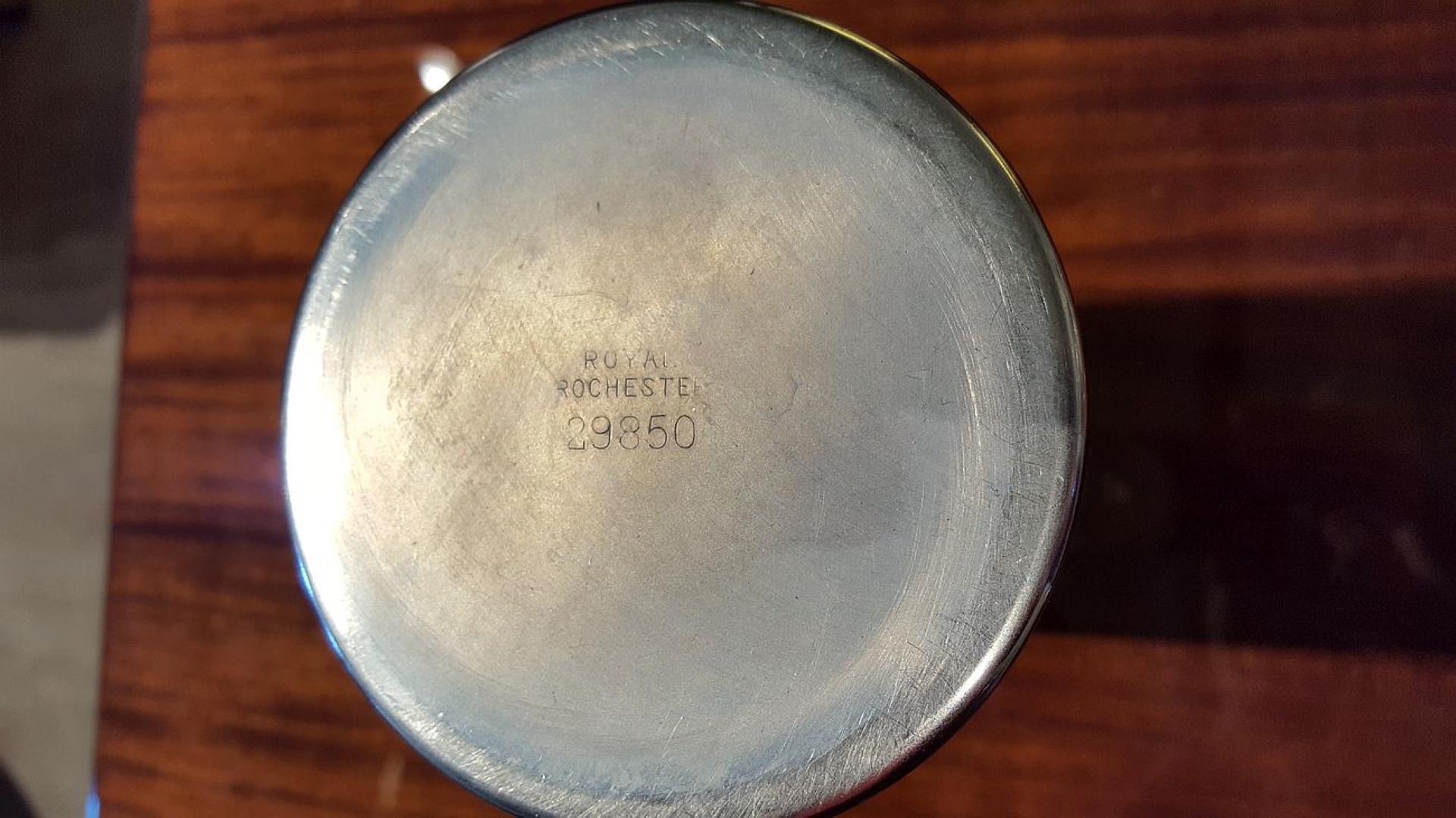 North American 1930s Royal Rochester Cocktail Shaker For Sale
