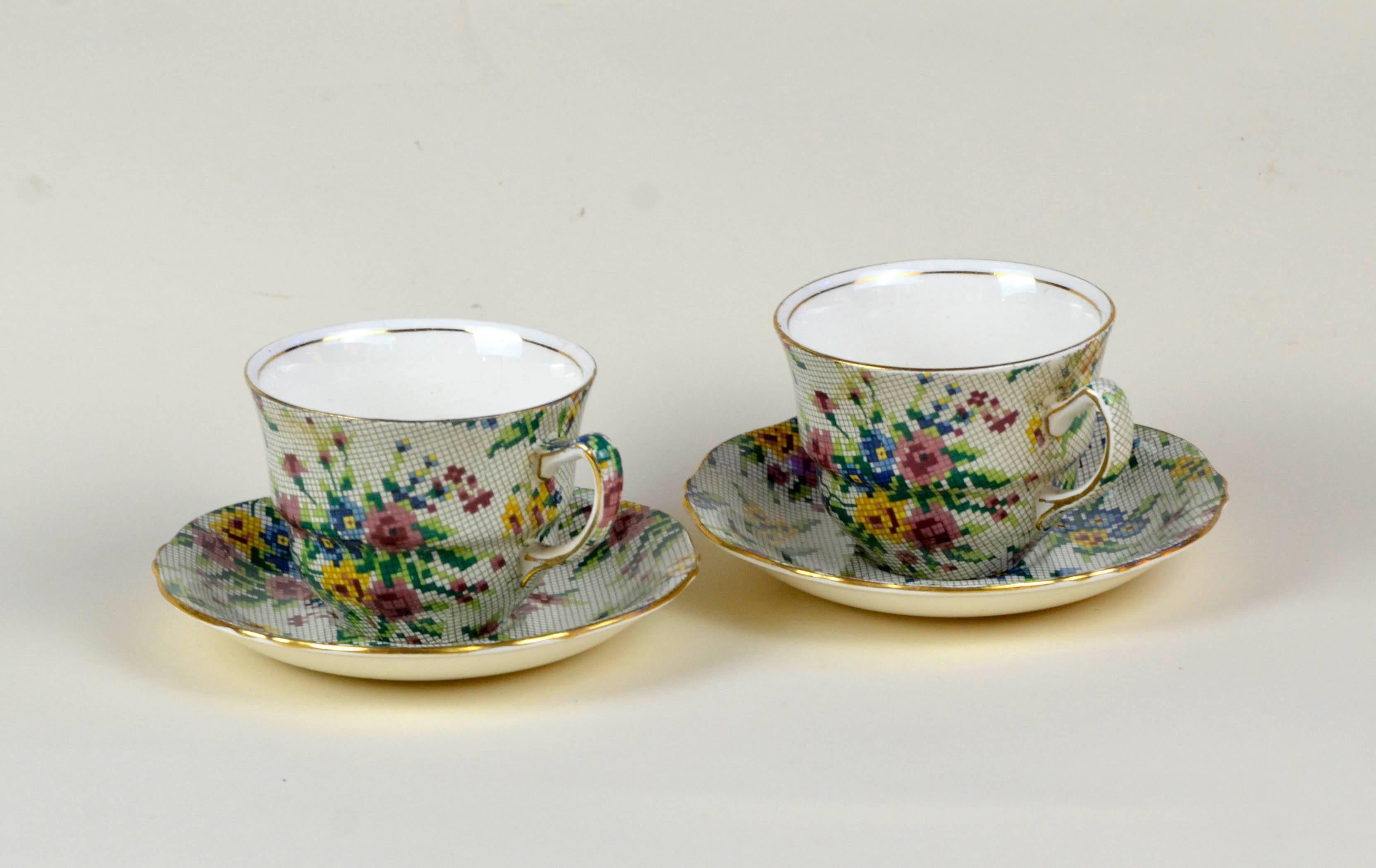 1930s Royal Winton Pair of Two Tea Cups Anne Needlepoint Pattern Made in England For Sale 2
