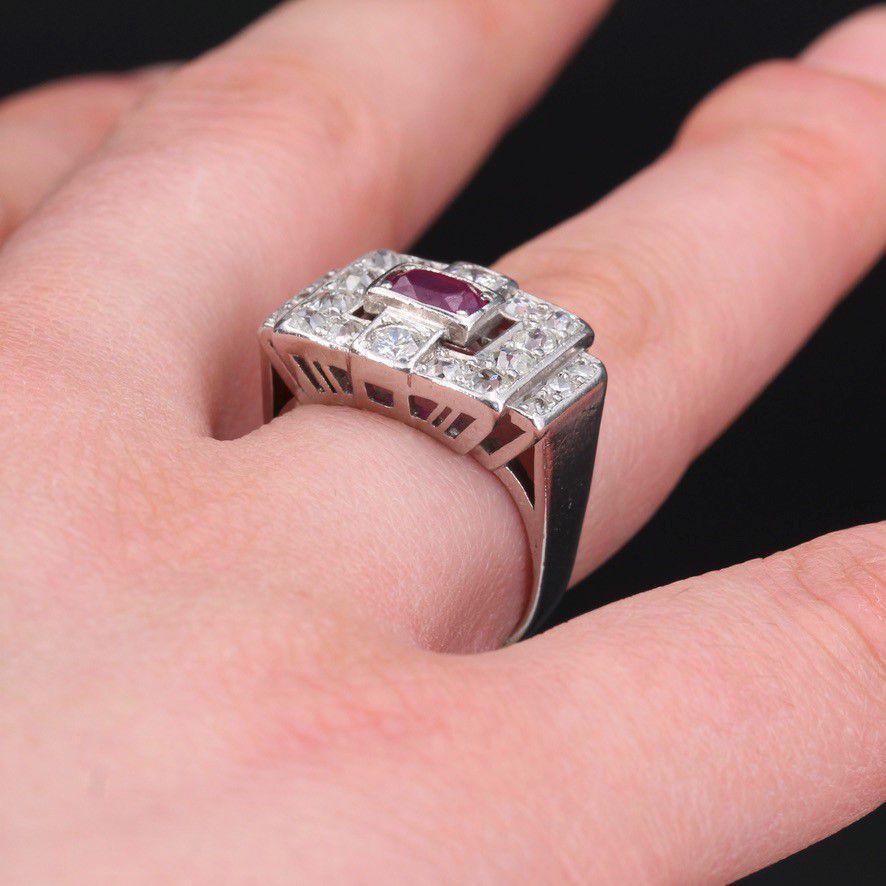 1930s Ruby Diamond Platinum Art Deco Ring For Sale 3
