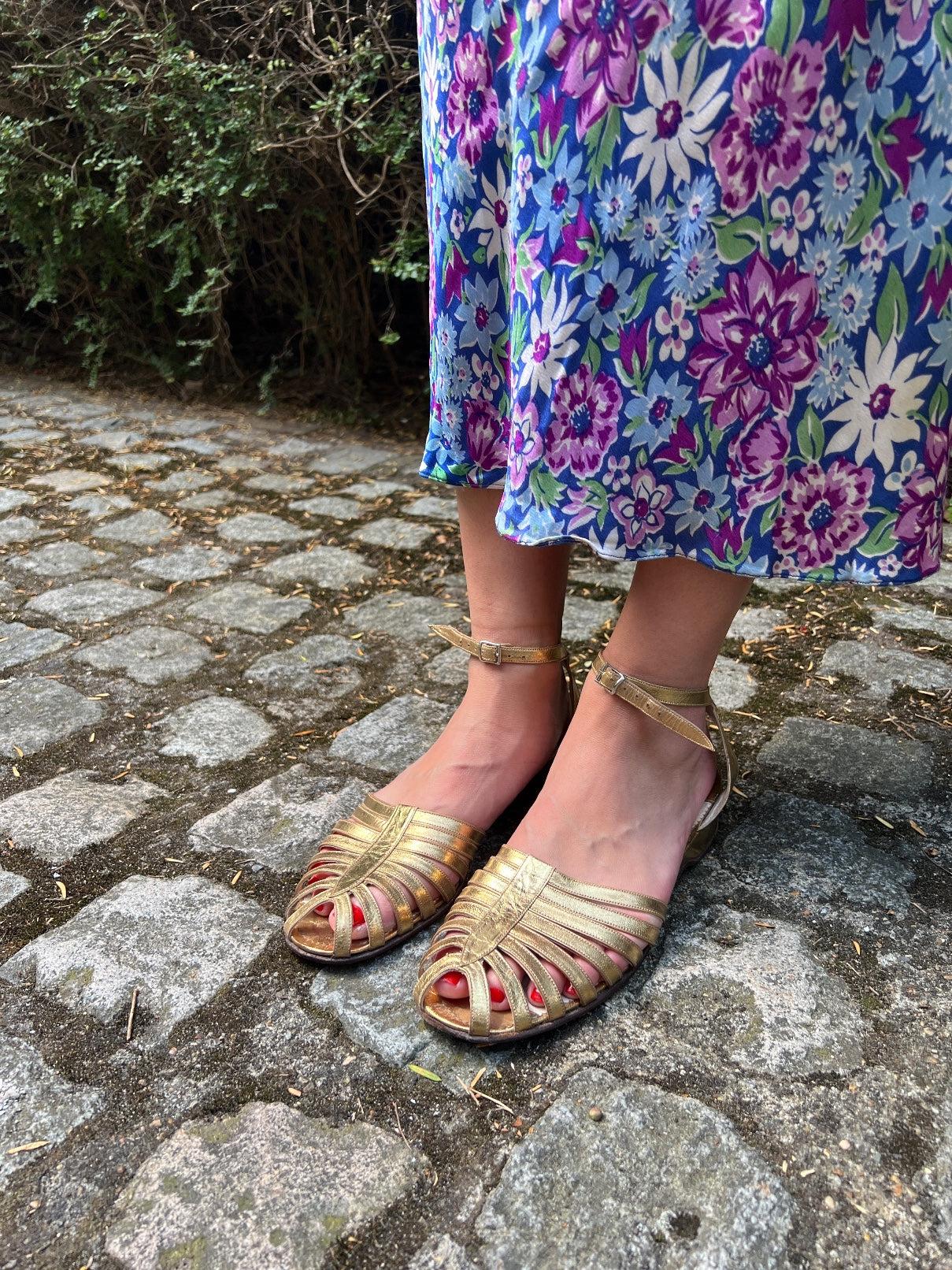 Women's 1930s Russell and Bromley Gold Low Wedge Sandal 39.5 For Sale