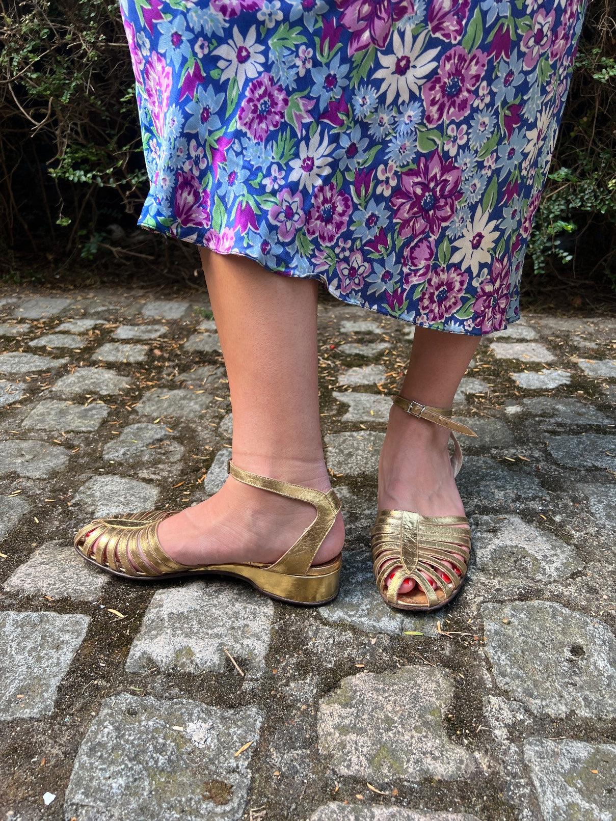 1930s Russell and Bromley Gold Low Wedge Sandal 39.5 For Sale 1