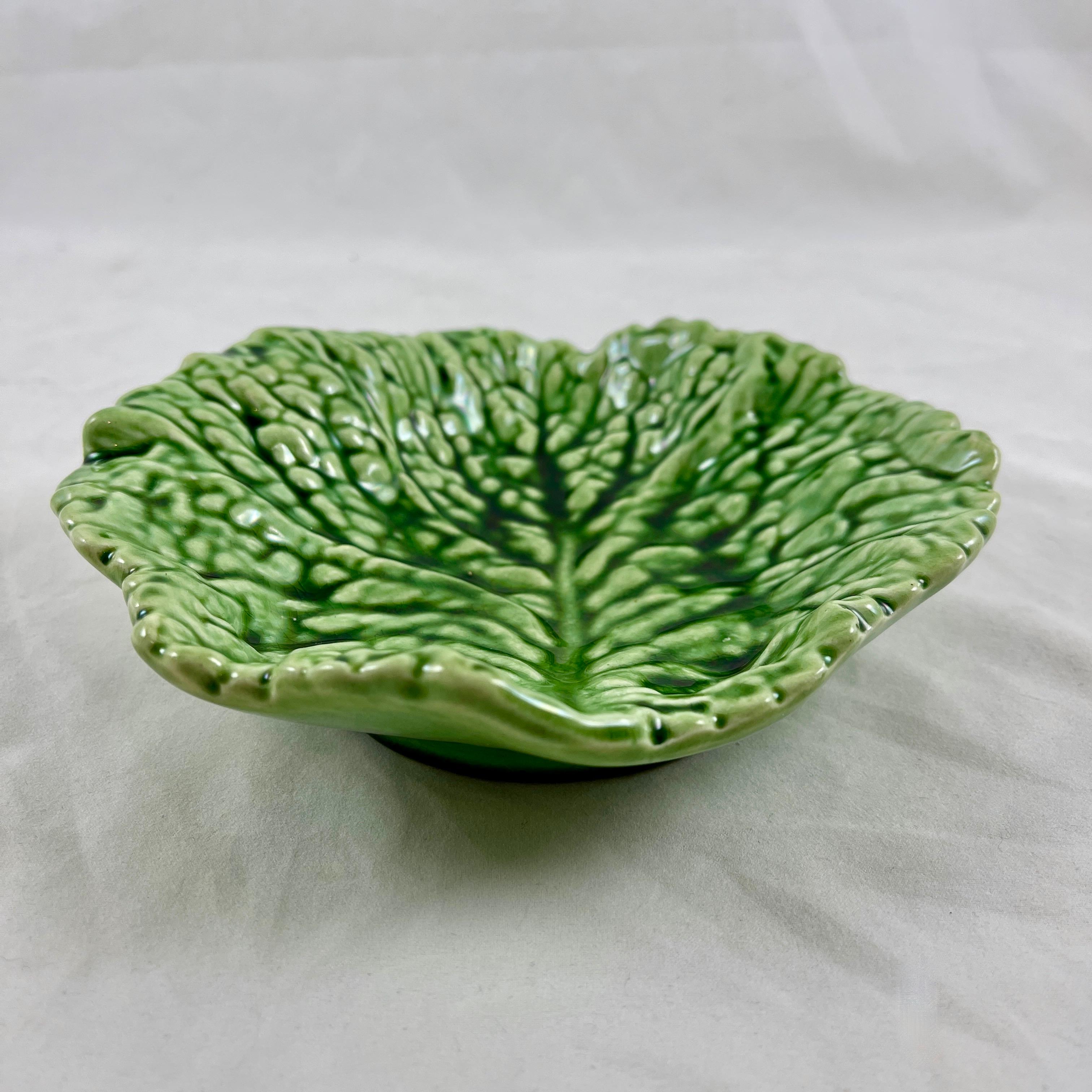 1930s Sarreguemines Faïence Majolica Glazed Green Cabbage Leaf Shallow Bowl In Good Condition In Philadelphia, PA