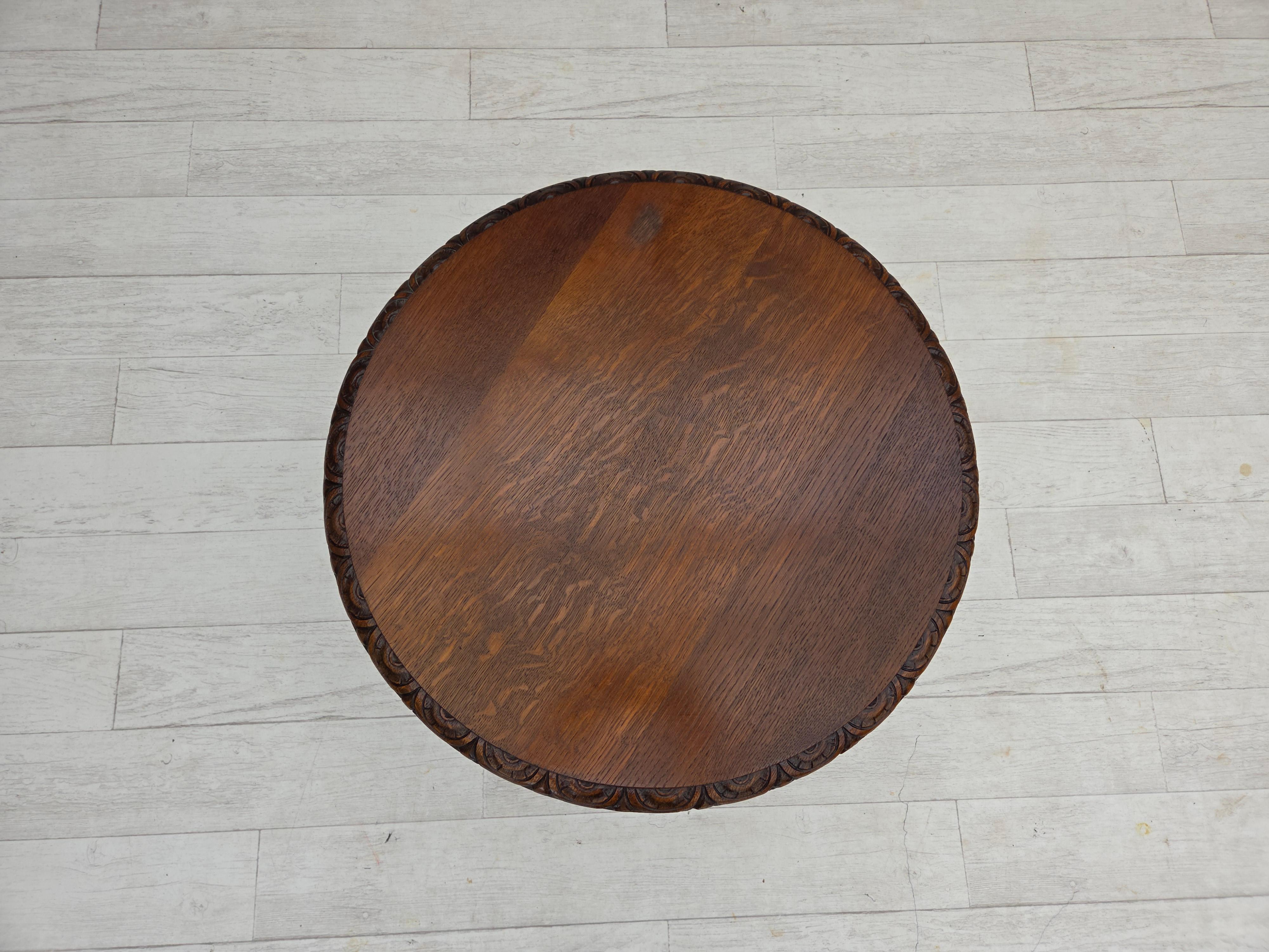 Armadietto scandinavo degli anni '30, in legno di quercia scuro. in vendita 3