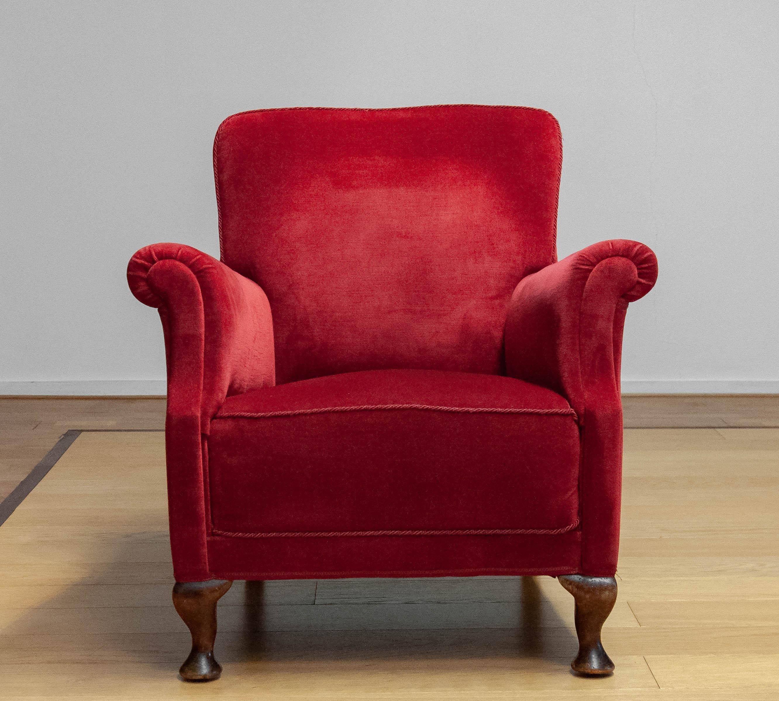 1930s Scandinavian Wine Red Velvet / Velours Lounge Chair Made In Denmark For Sale 4