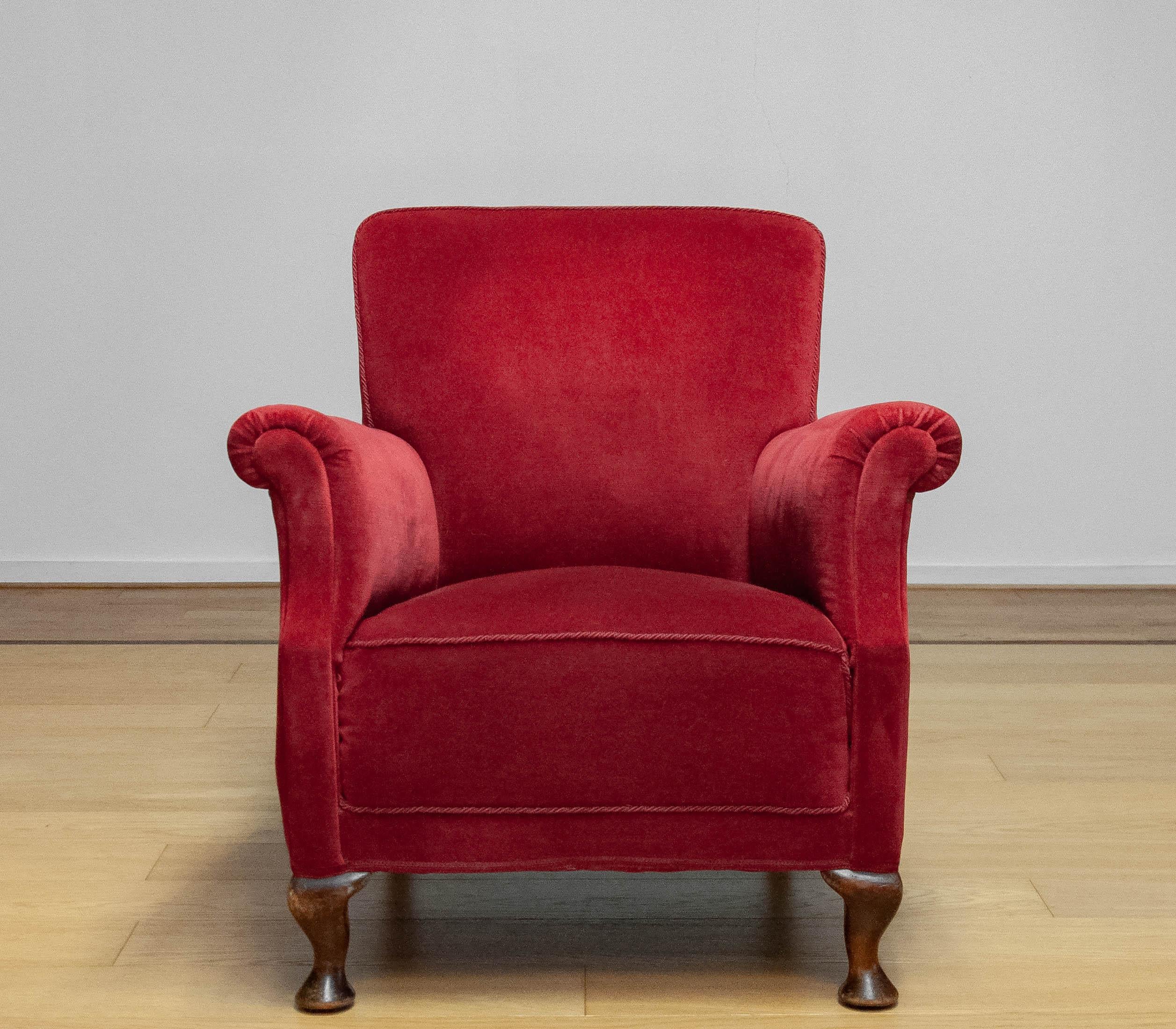 1930s Scandinavian Wine Red Velvet / Velours Lounge Chair Made In Denmark For Sale 4