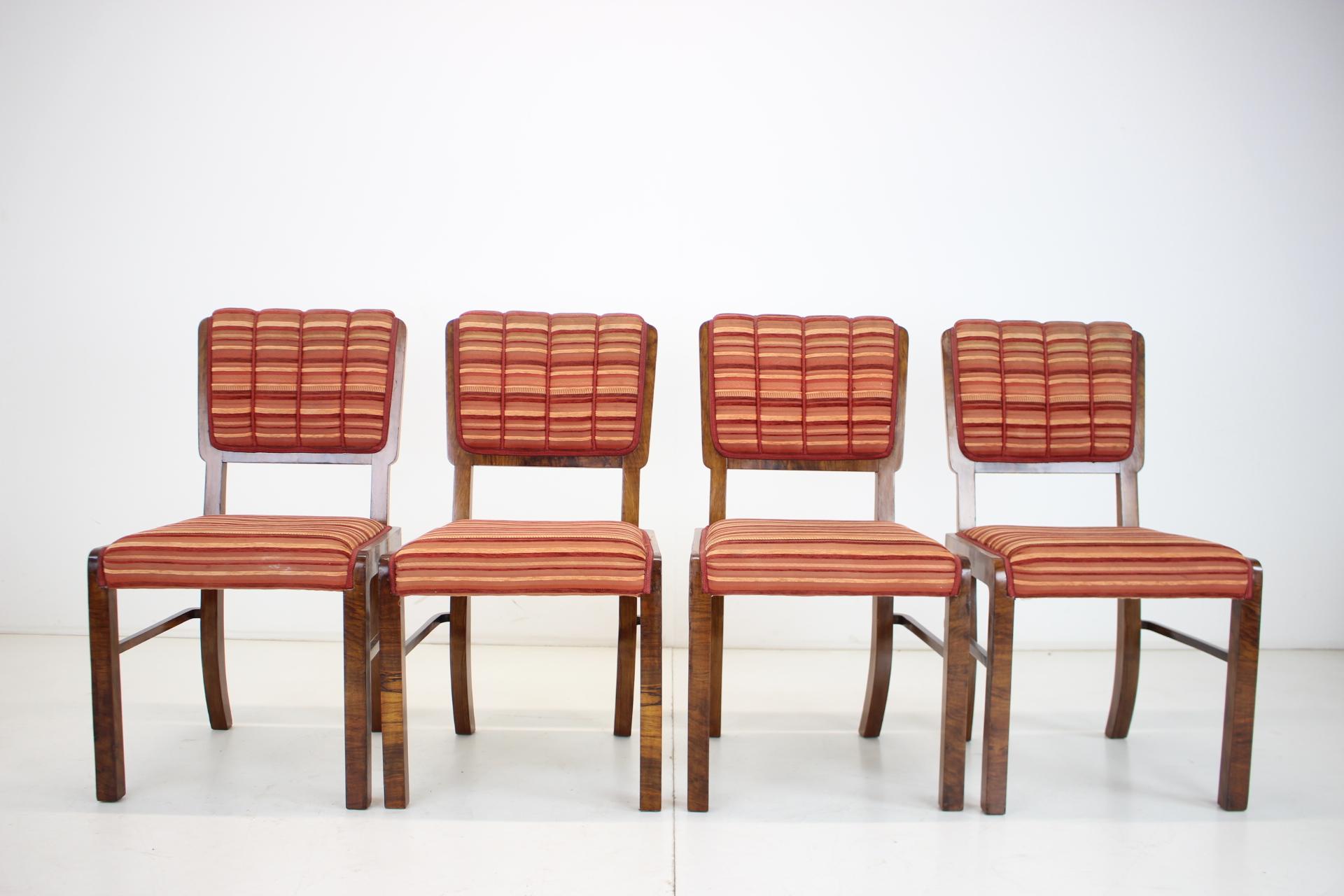 1930s Set of 4 Art Deco Dining Chairs, Czechoslovakia In Good Condition For Sale In Praha, CZ