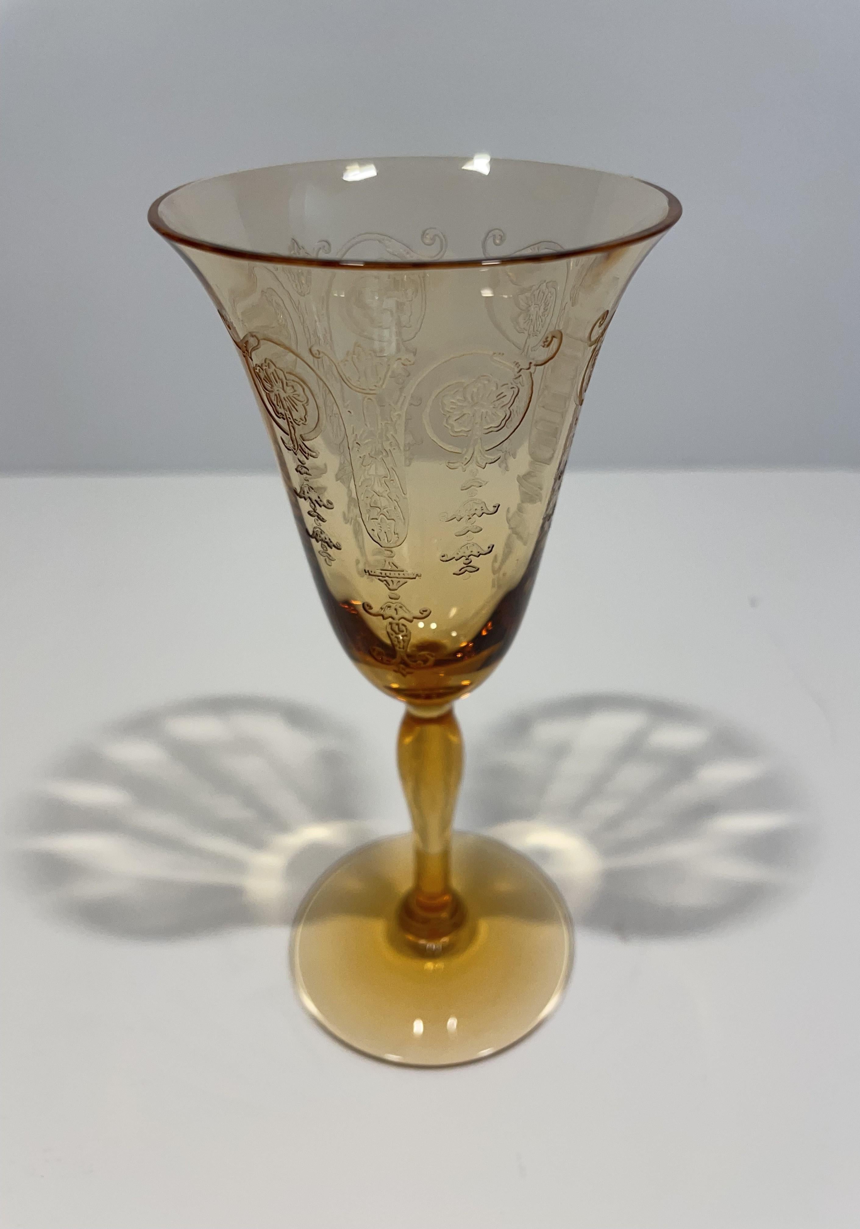 1930s Set of 6 Amber Crystal Aperitif Glasses with Silver-Plate Drinks Tray For Sale 1