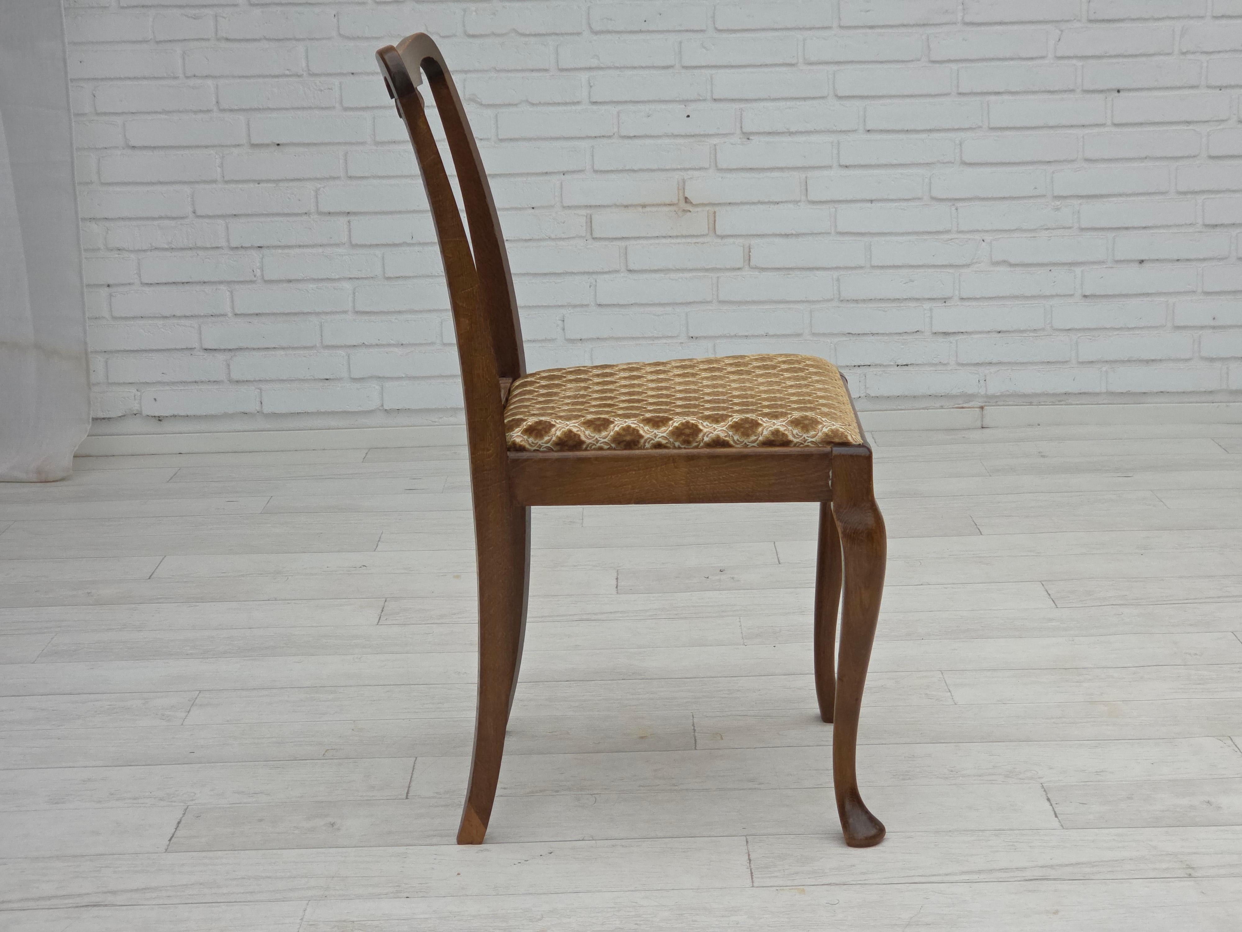 Metà XX secolo Anni '30, set di 6 sedie Wood, mobili in velluto, legno di Oak, tappezzate. in vendita