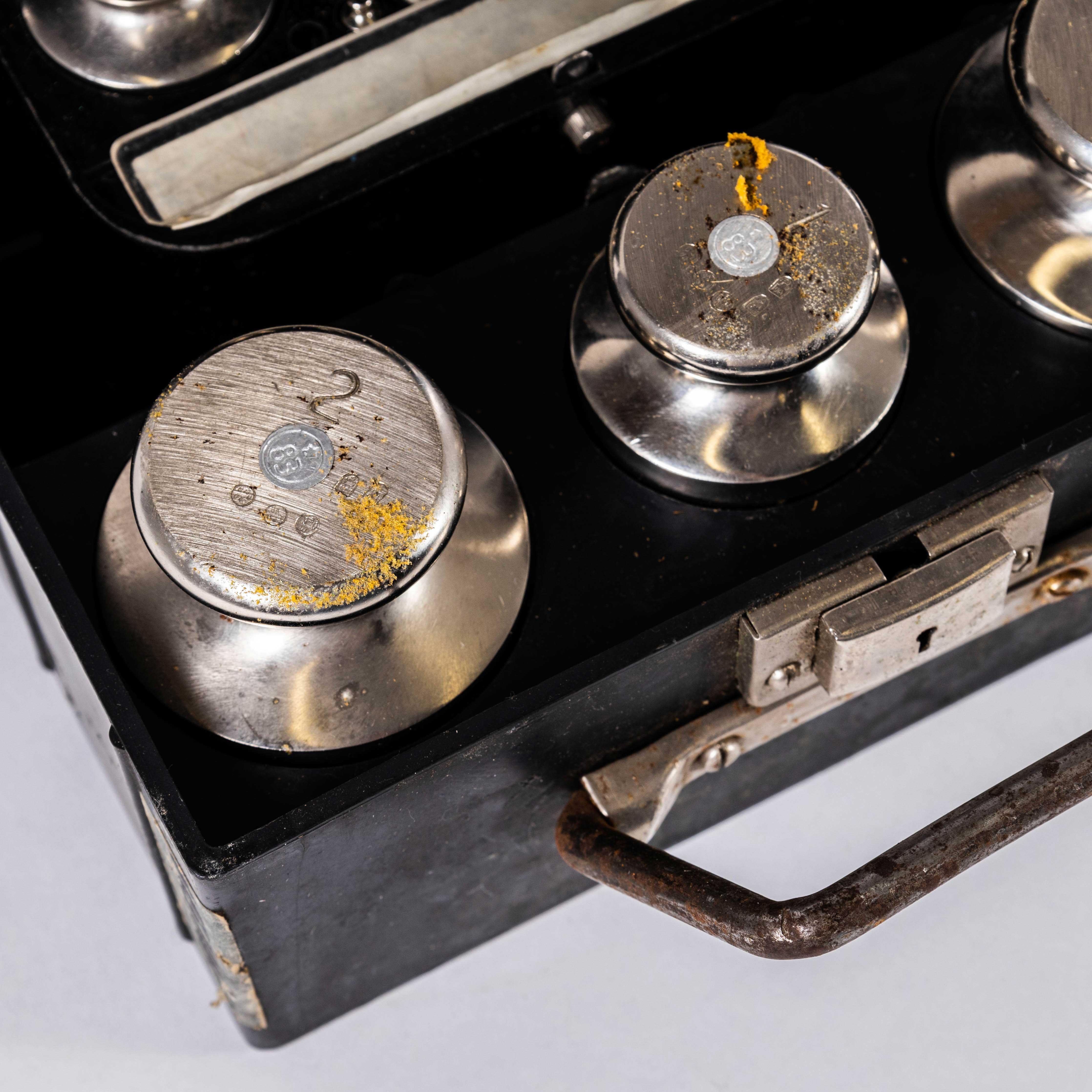 1930's Set Of Balance Scale Validation Weights - Large Set In Good Condition For Sale In Hook, Hampshire
