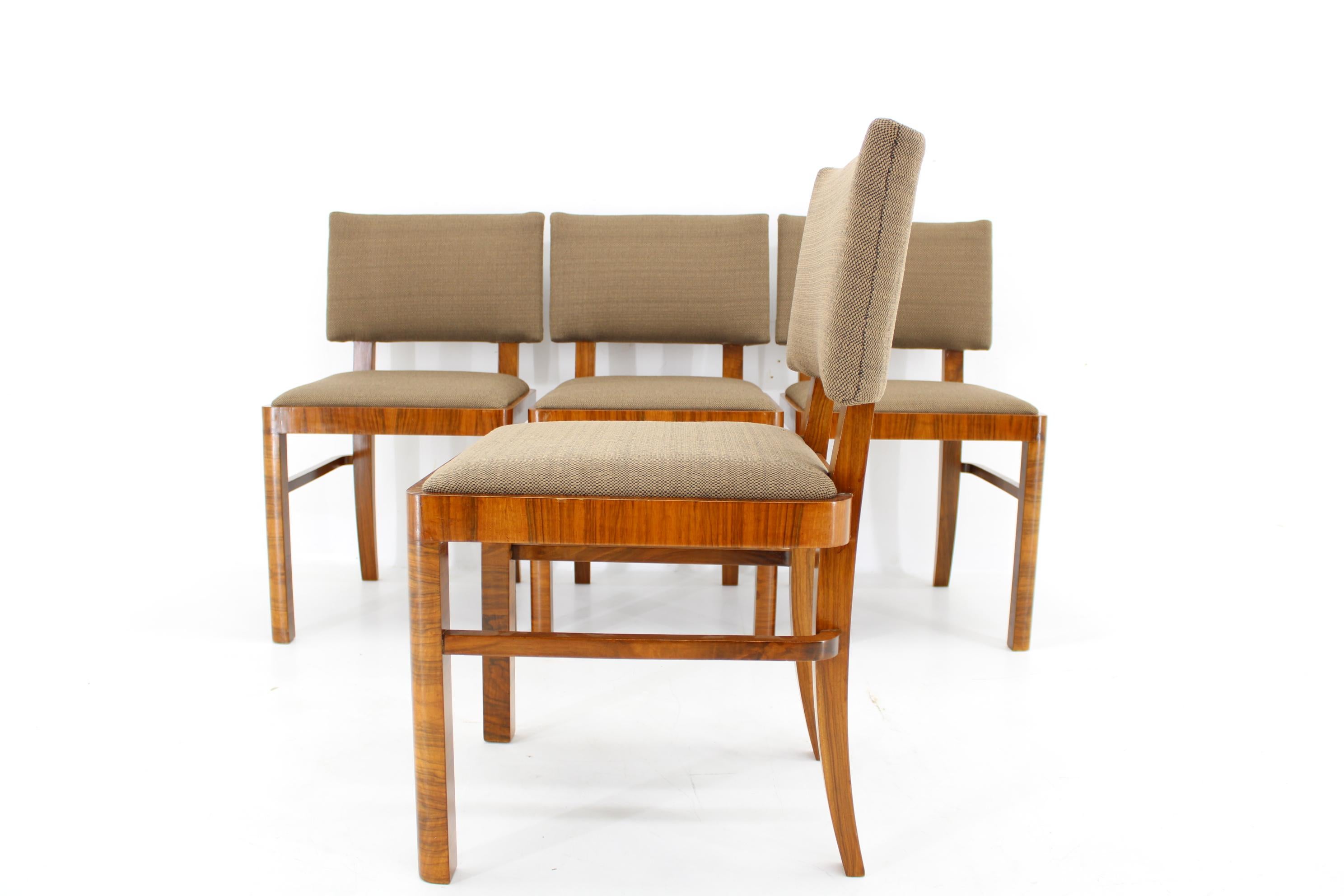 1930s Set of Four Restored Art Deco Dininng Chairs, Czechoslovakia For Sale 4