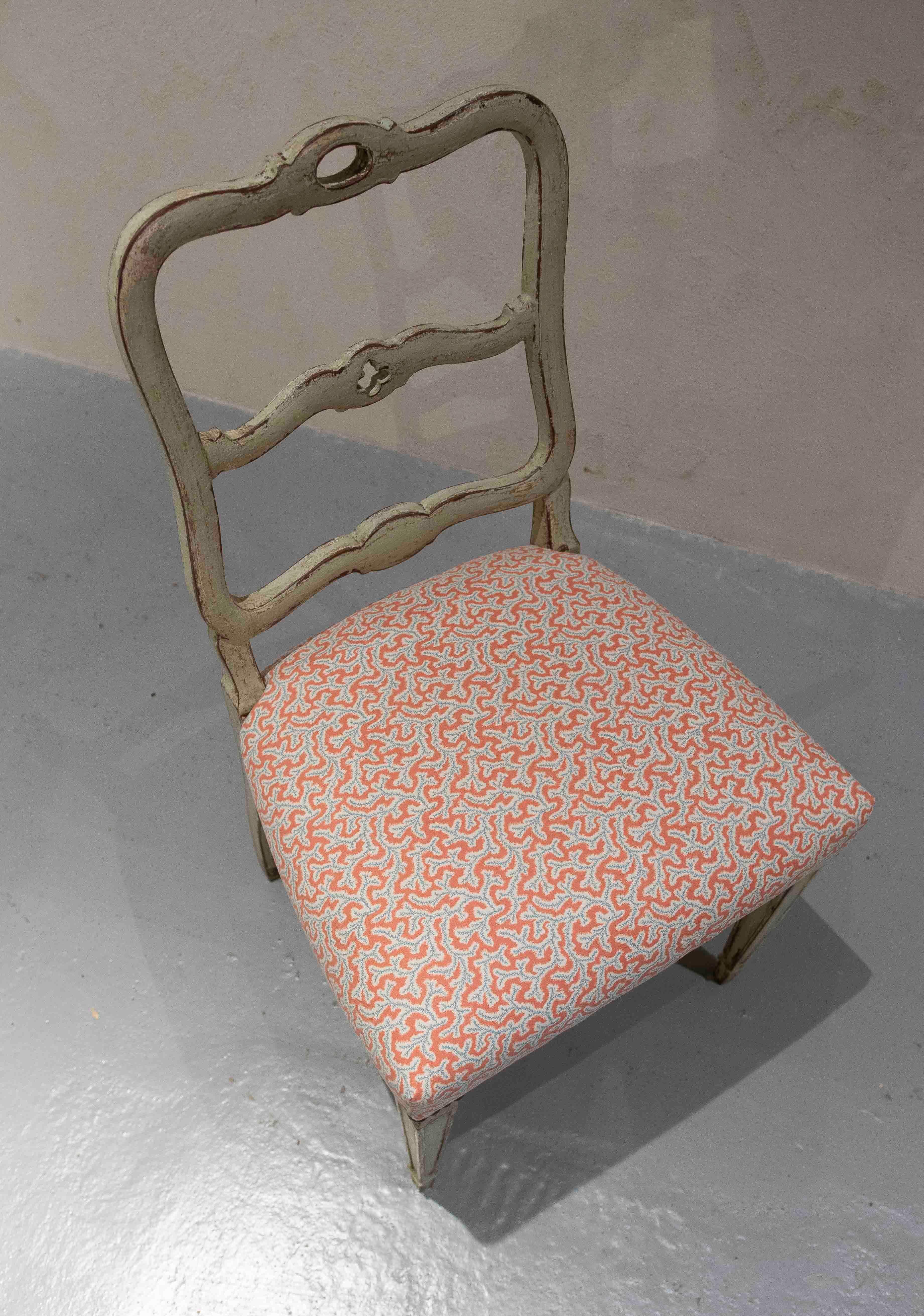 1930 - Ensemble de six chaises provençales avec tapisserie corail en vente 5